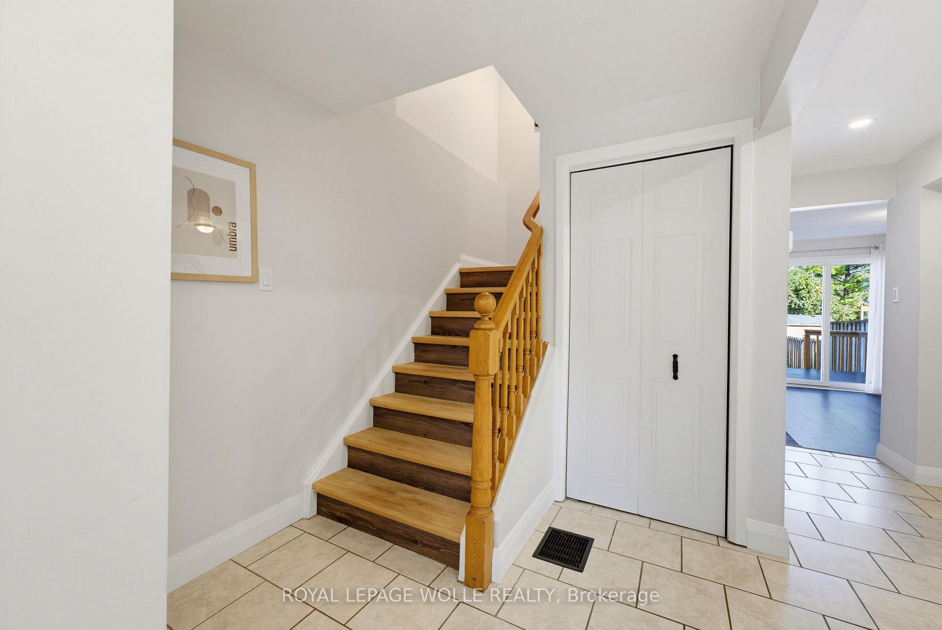 Photo 5 of 80 Highland Crescent, Kitchener, Victoria Park — HOMEH