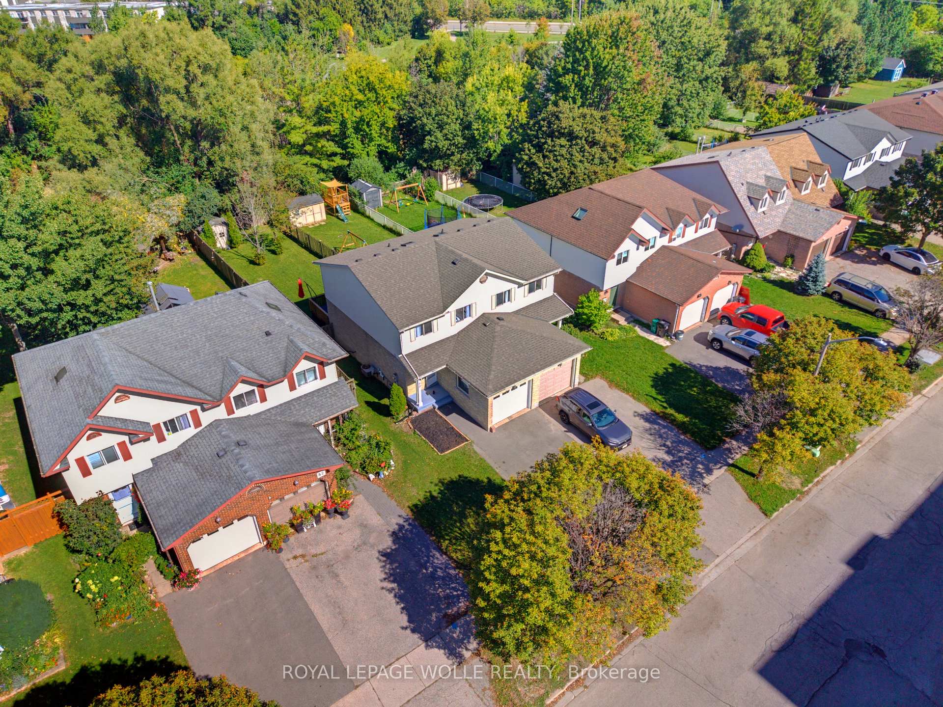 Photo 39 of 80 Highland Crescent, Kitchener, Victoria Park — HOMEH