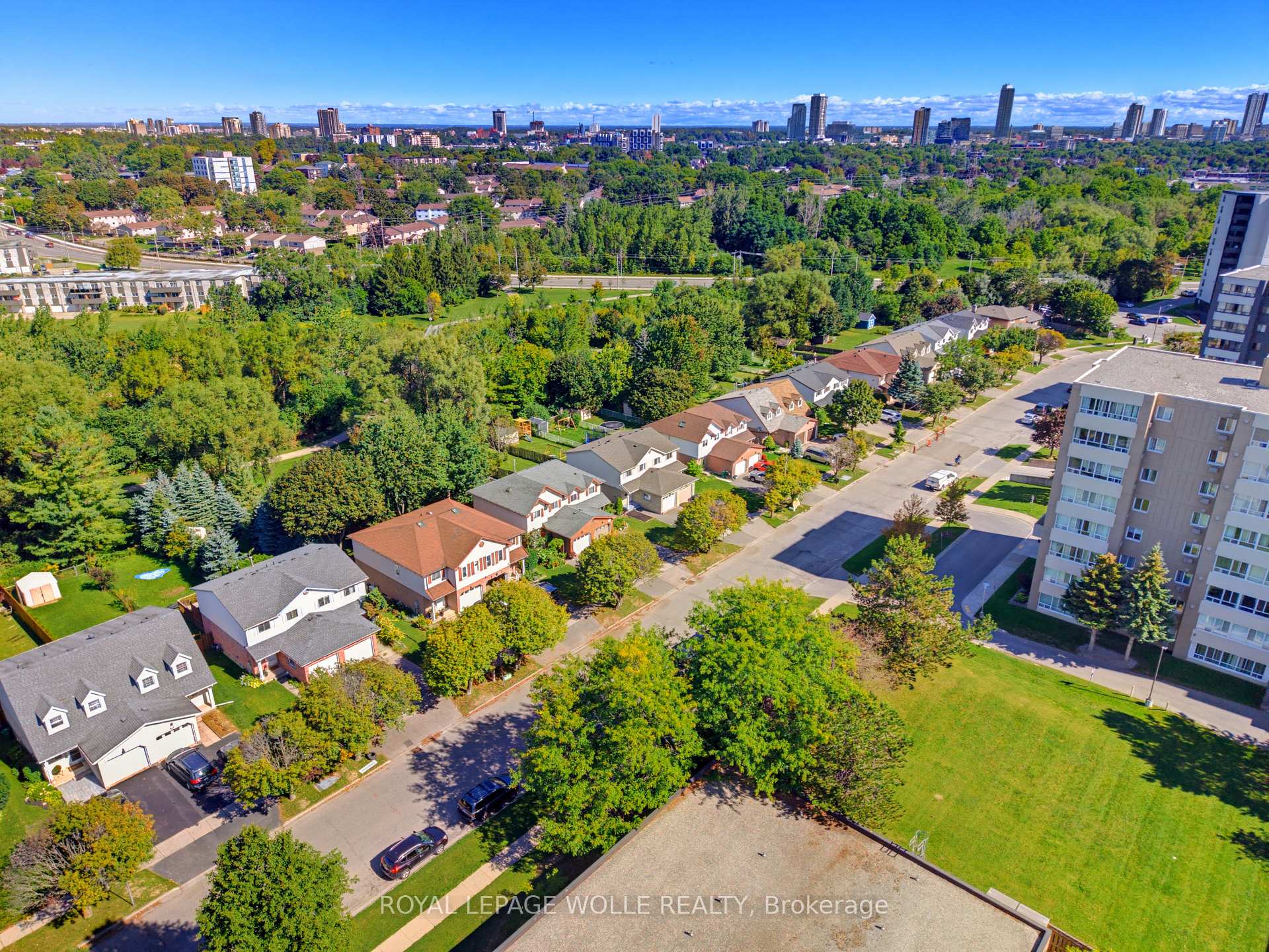 Photo 41 of 80 Highland Crescent, Kitchener, Victoria Park — HOMEH
