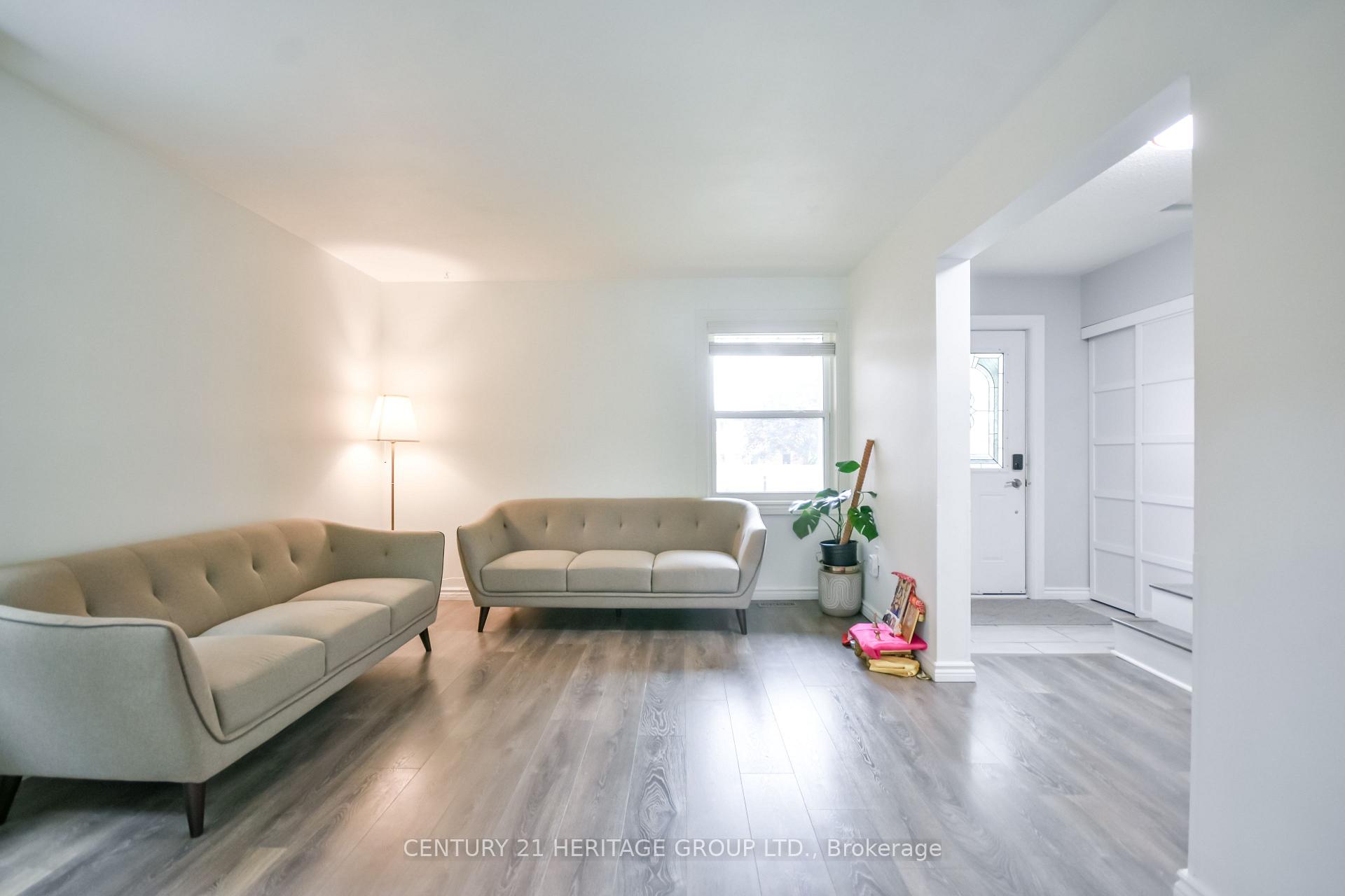 Photo 3 of 416 Sunnidale Road, Barrie, Northwest — HOMEH