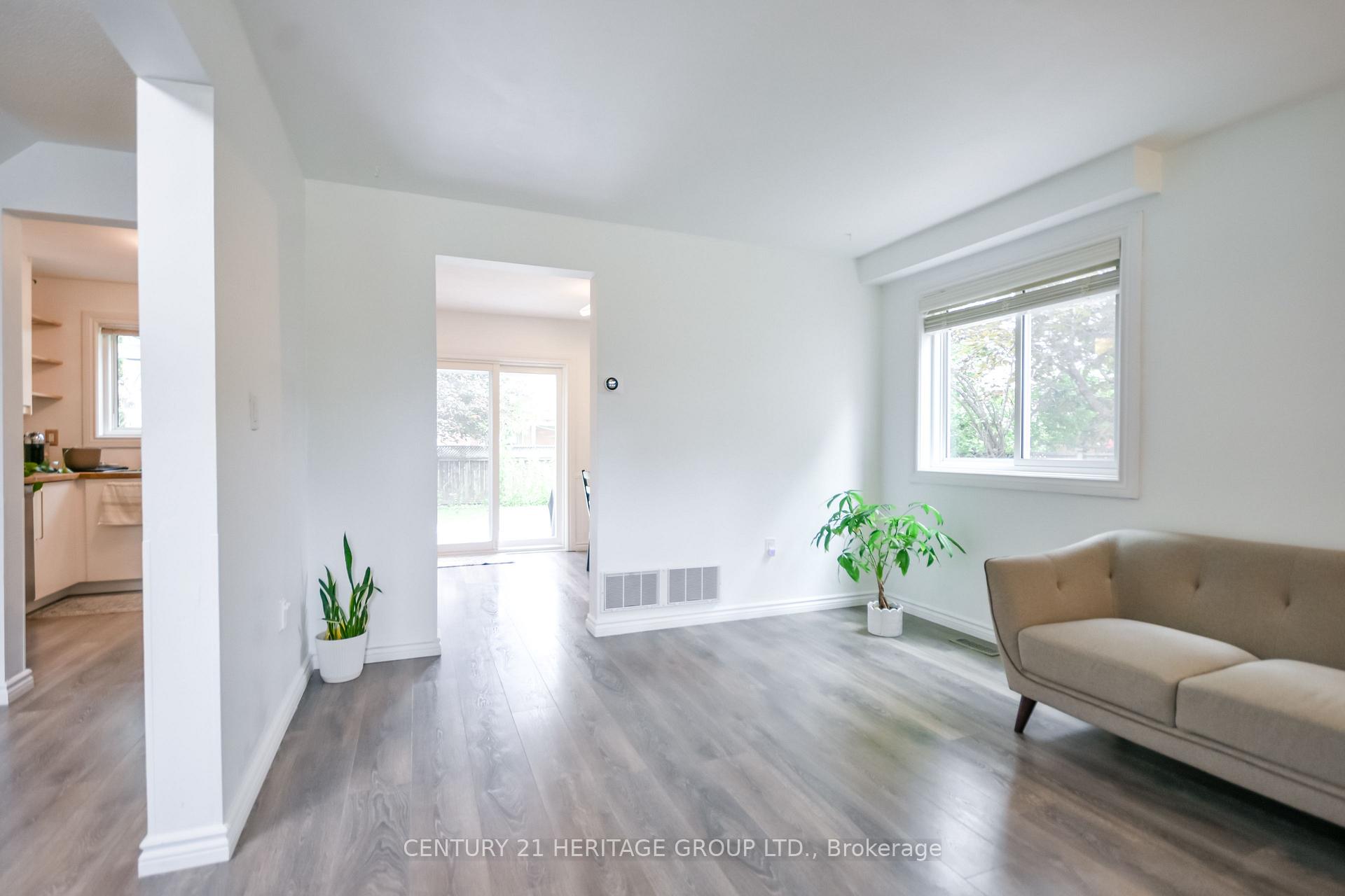 Photo 4 of 416 Sunnidale Road, Barrie, Northwest — HOMEH