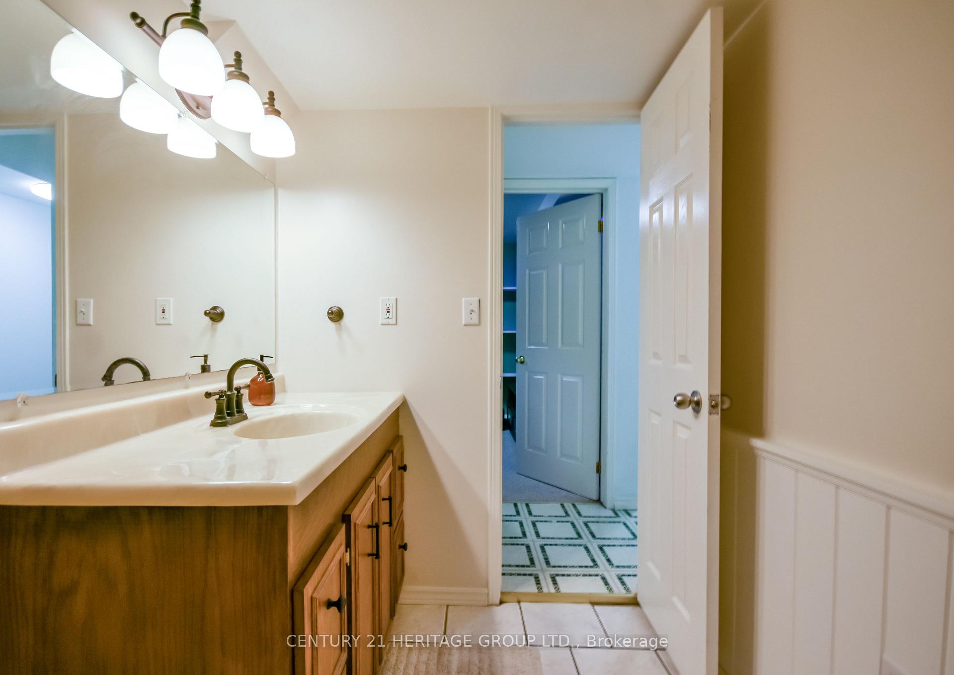 Photo 16 of 416 Sunnidale Road, Barrie, Northwest — HOMEH