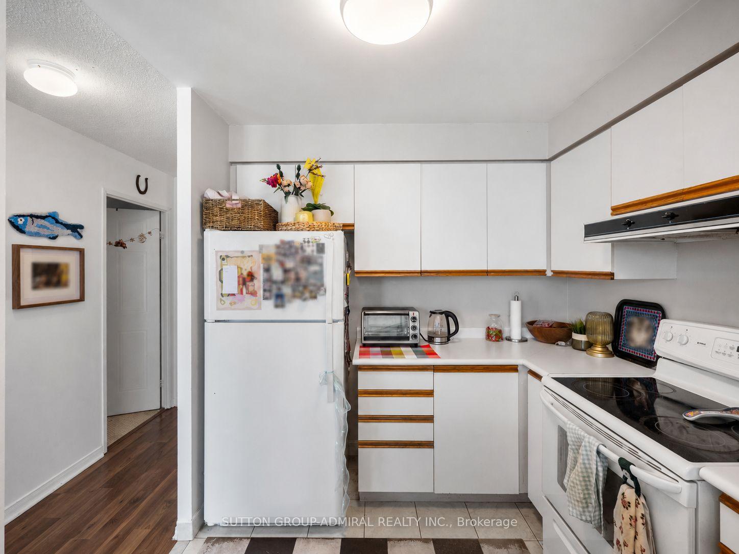 Photo 4 of Unit 902, 150 Dunlop Street E, Barrie, City Centre — HOMEH