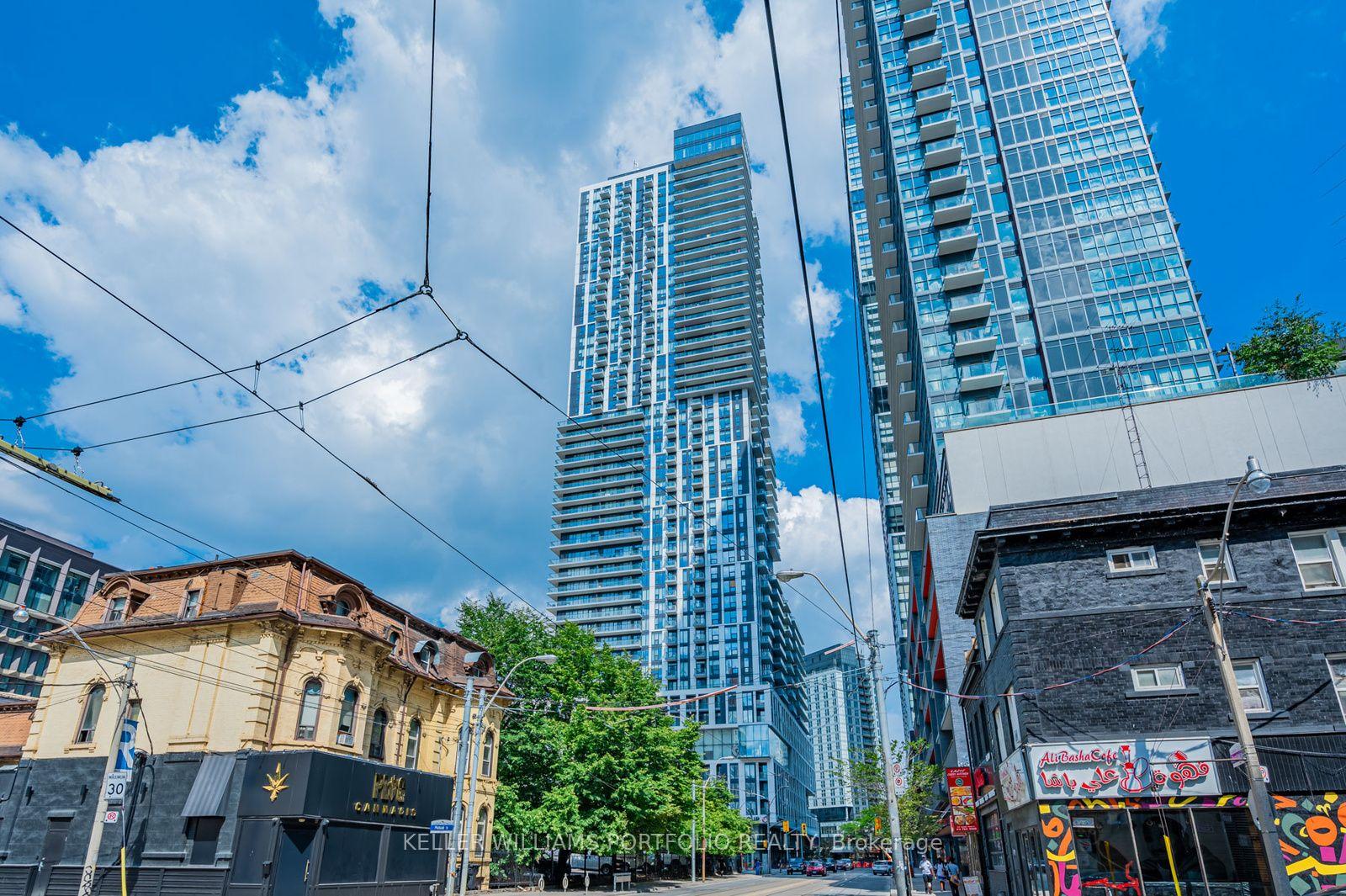 Front of Unit 1633, 251 Jarvis Street