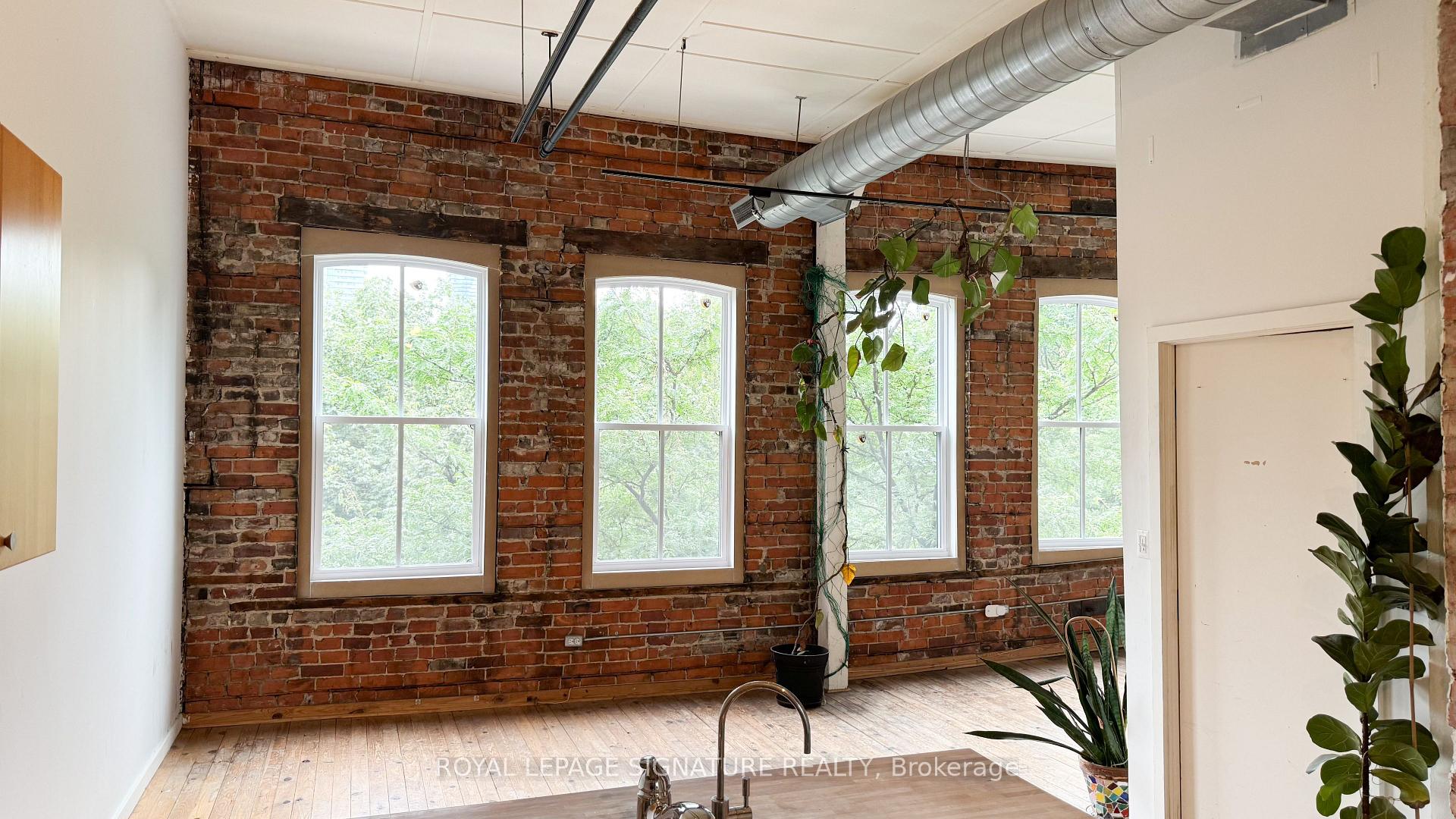Front of Unit 309, 132 Adelaide Street E