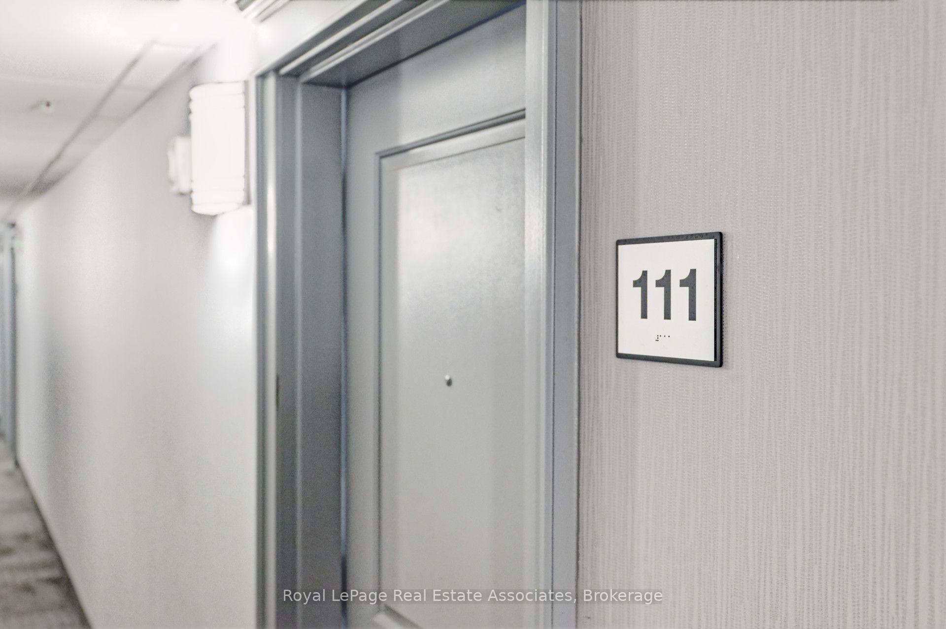 Photo 5 of Unit 111, 35 Southshore Crescent, Hamilton, Stoney Creek — HOMEH
