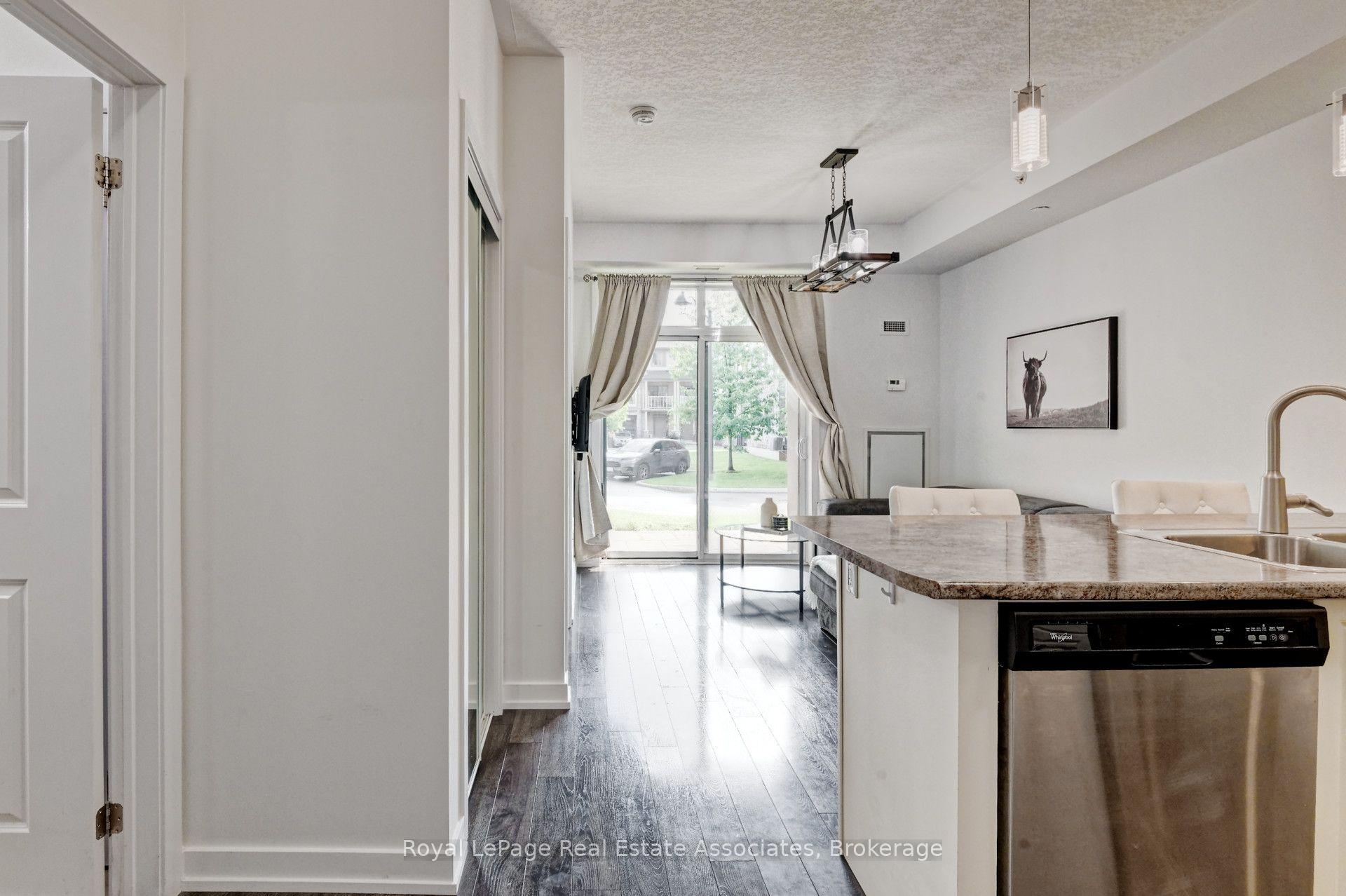 Photo 11 of Unit 111, 35 Southshore Crescent, Hamilton, Stoney Creek — HOMEH