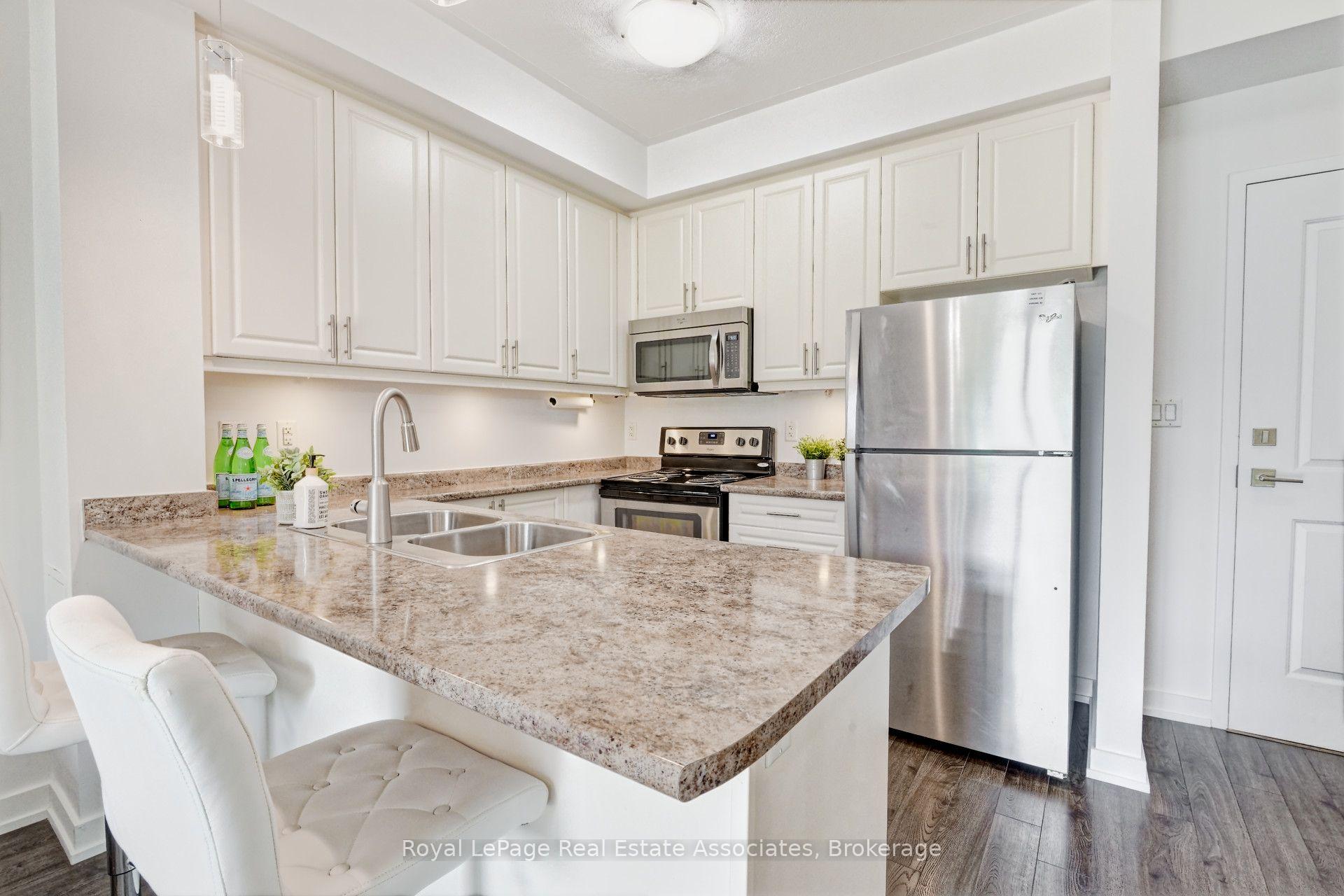Photo 12 of Unit 111, 35 Southshore Crescent, Hamilton, Stoney Creek — HOMEH