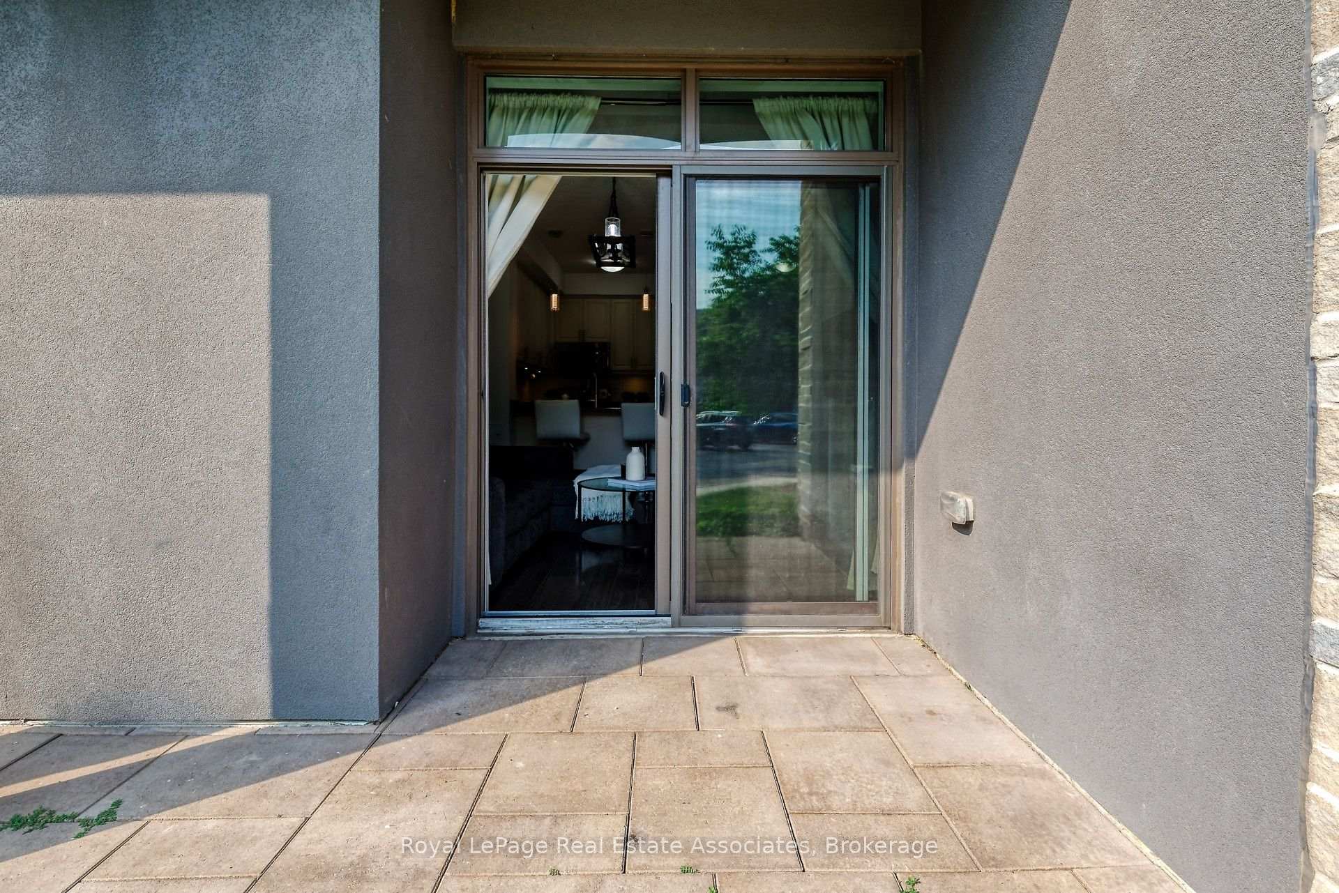 Photo 20 of Unit 111, 35 Southshore Crescent, Hamilton, Stoney Creek — HOMEH