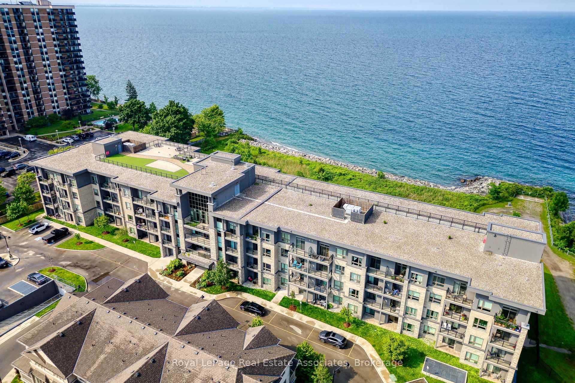 Photo 25 of Unit 111, 35 Southshore Crescent, Hamilton, Stoney Creek — HOMEH
