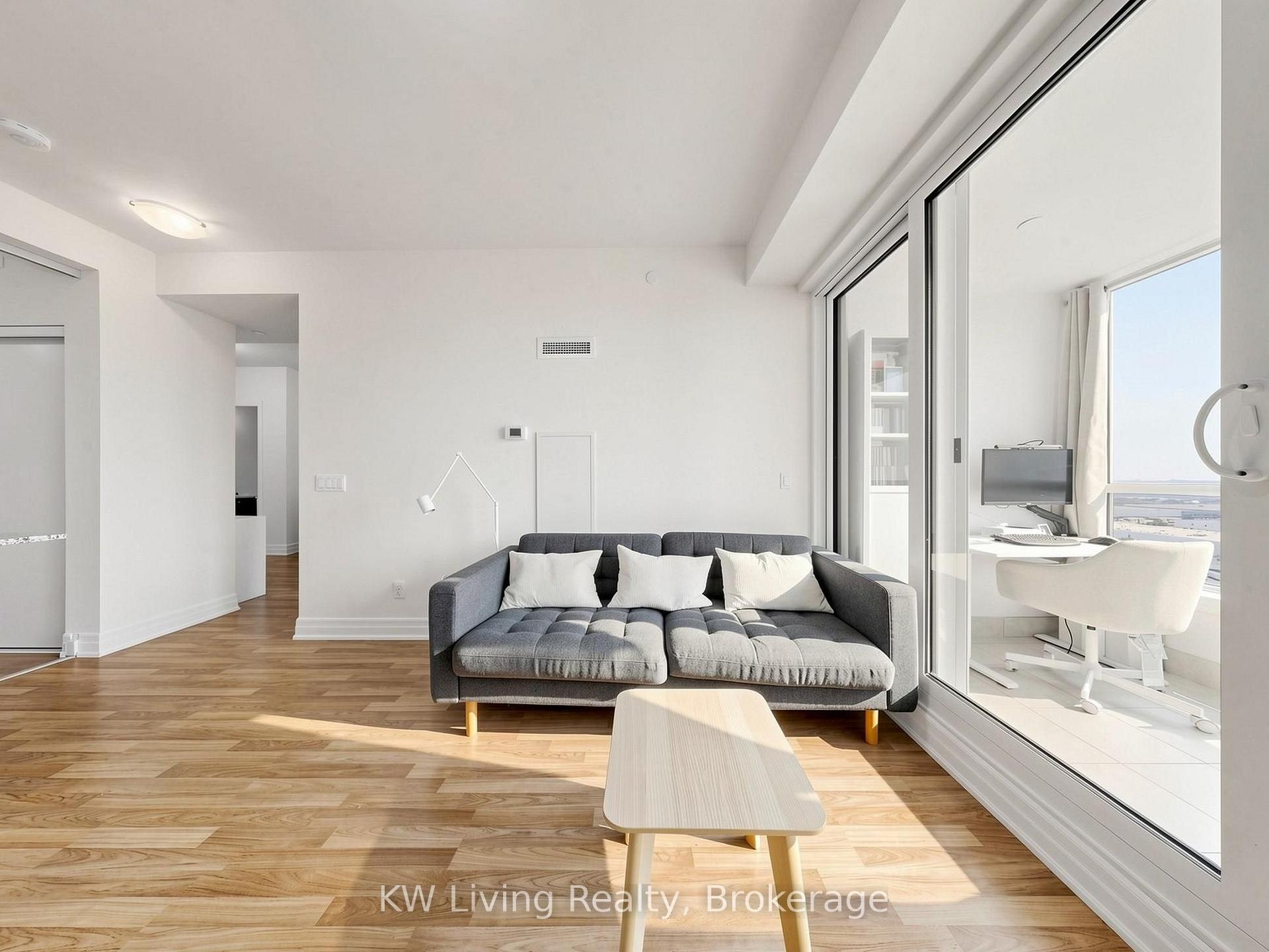 Photo 11 of Unit 2104, 9075 Jane Street, Vaughan, Concord — HOMEH