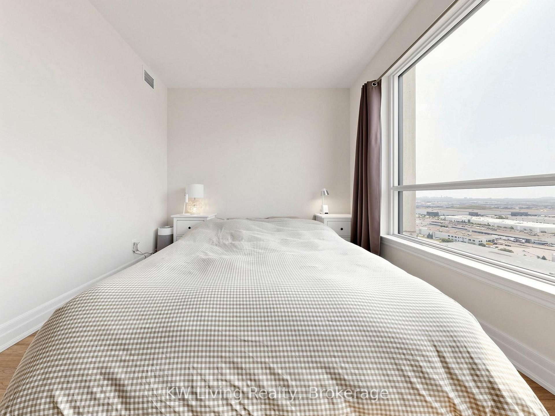 Photo 31 of Unit 2104, 9075 Jane Street, Vaughan, Concord — HOMEH
