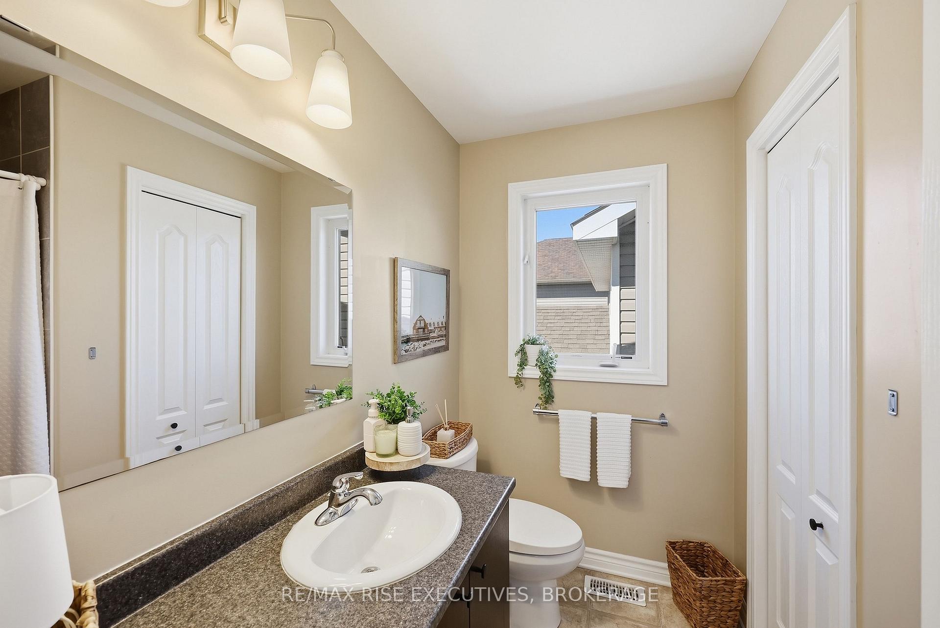 Photo 25 of 1291 Atkinson Street, Kingston, City Northwest — HOMEH