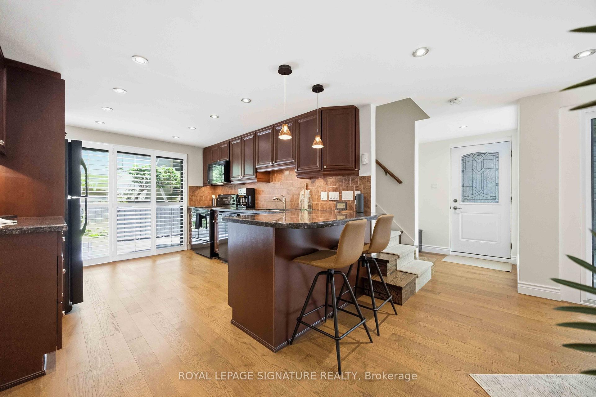 Photo 8 of Unit 7, 2366 Queen Street E, Toronto, The Beaches — HOMEH