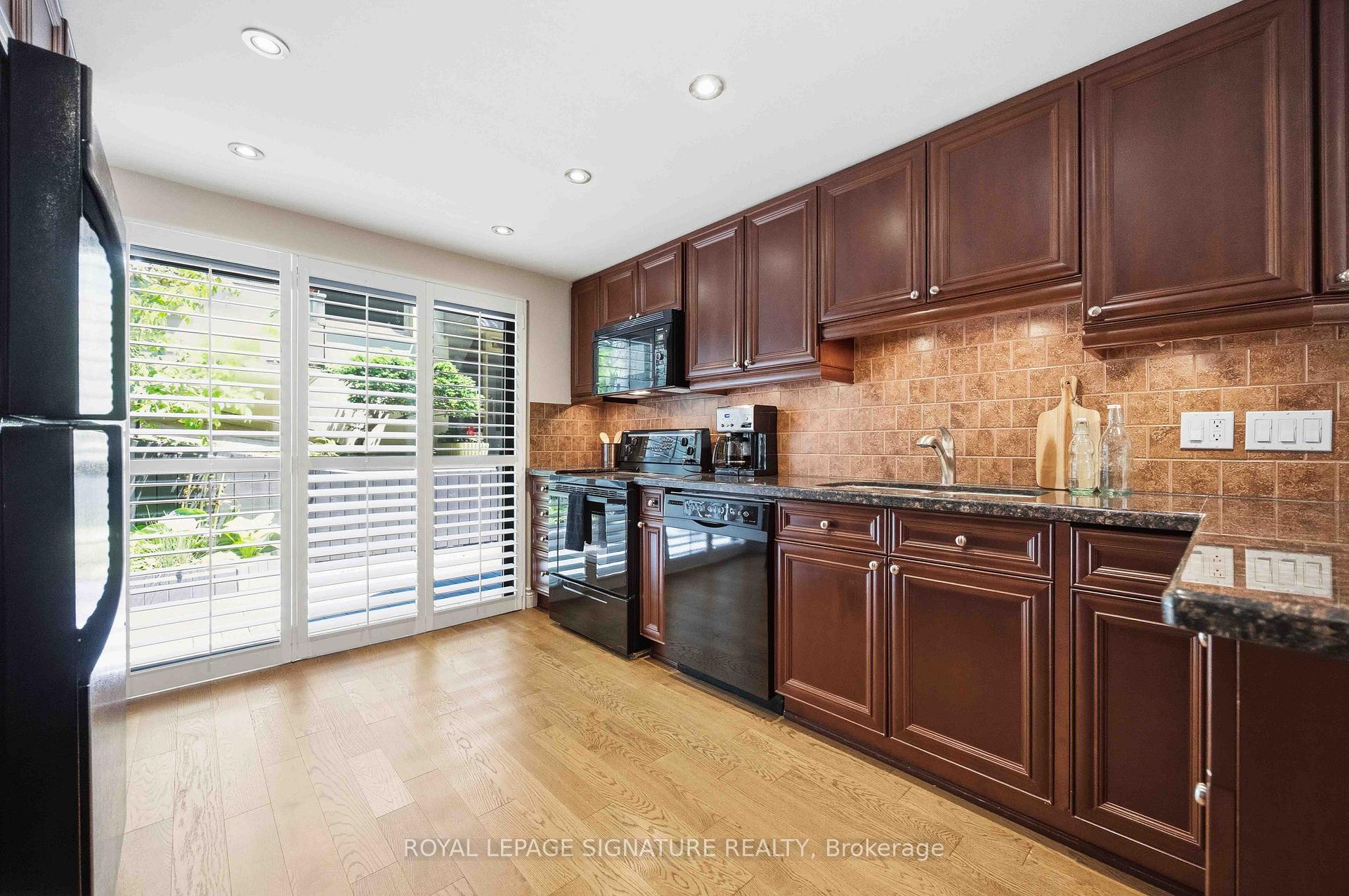Photo 9 of Unit 7, 2366 Queen Street E, Toronto, The Beaches — HOMEH