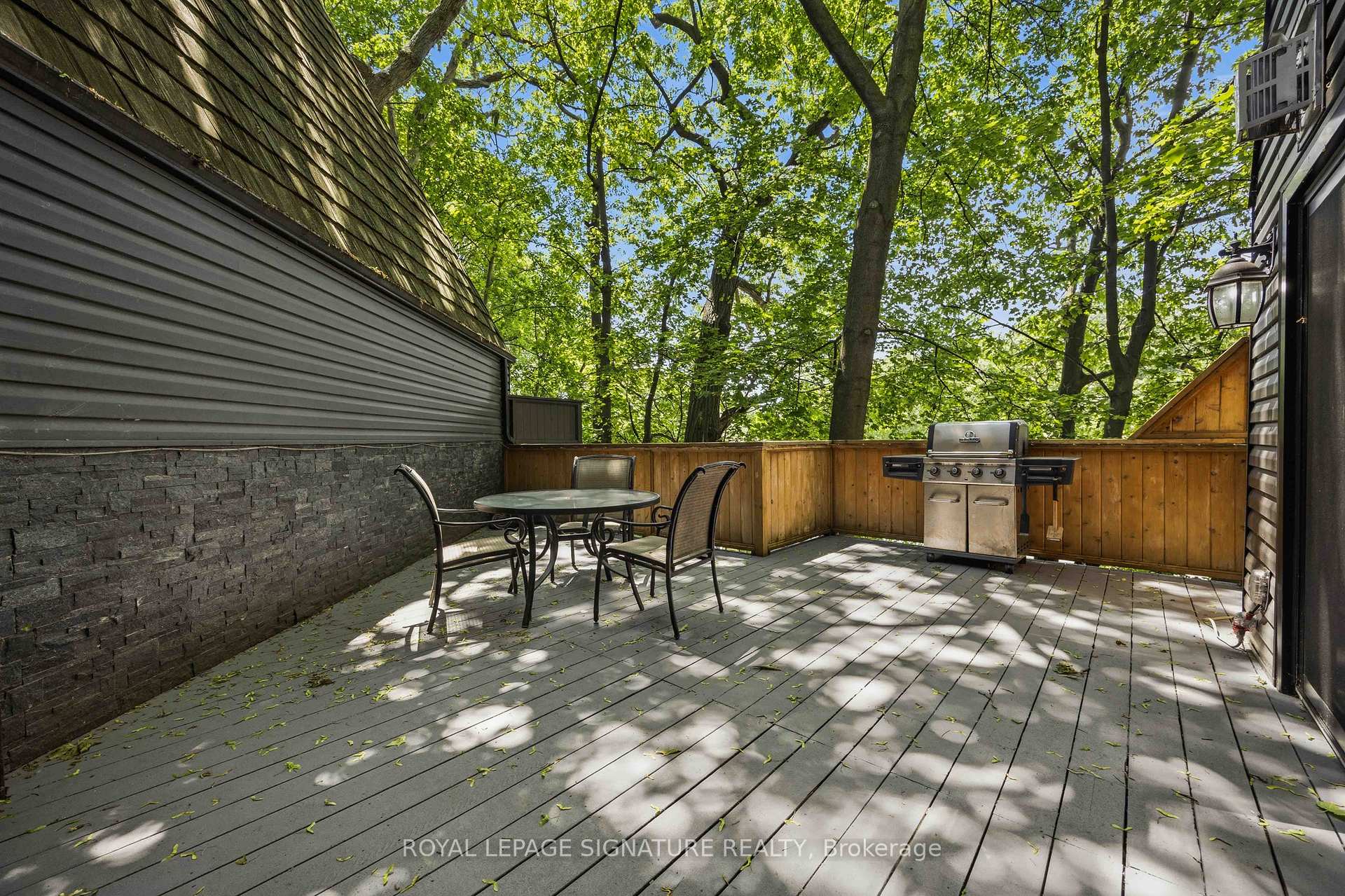 Photo 30 of Unit 7, 2366 Queen Street E, Toronto, The Beaches — HOMEH