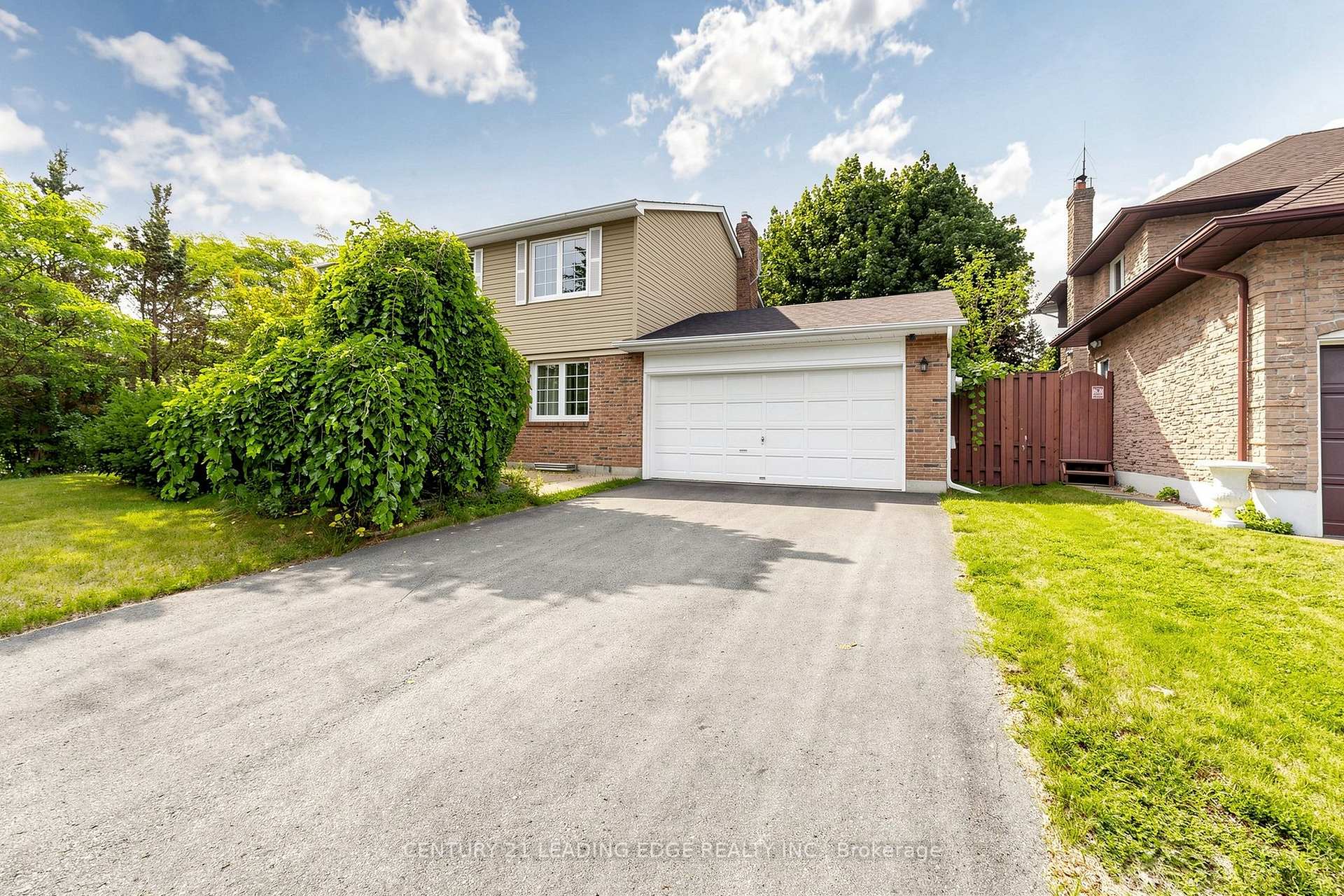 Photo 2 of 1 Briarwood Road, Markham, Unionville — HOMEH