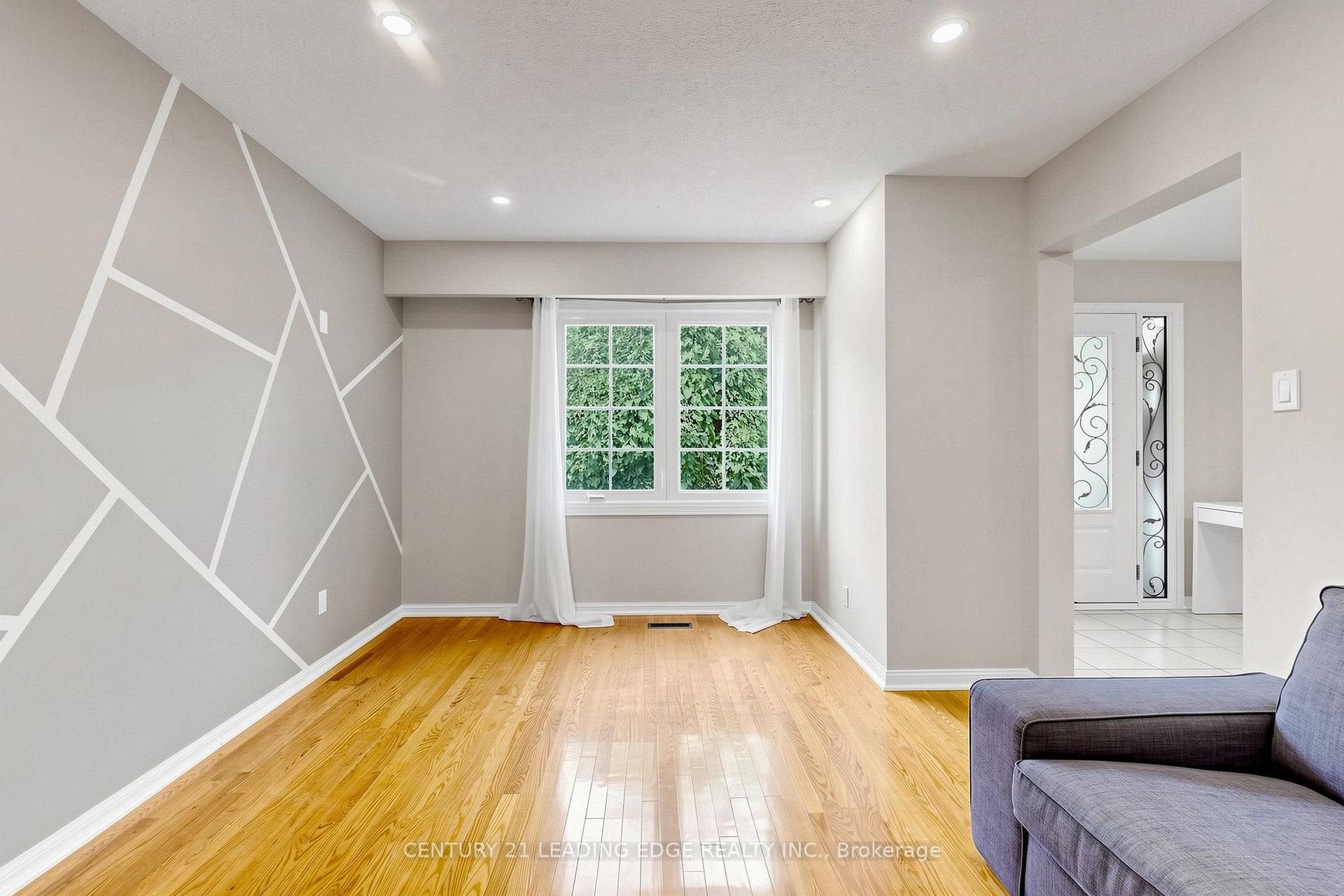 Photo 4 of 1 Briarwood Road, Markham, Unionville — HOMEH