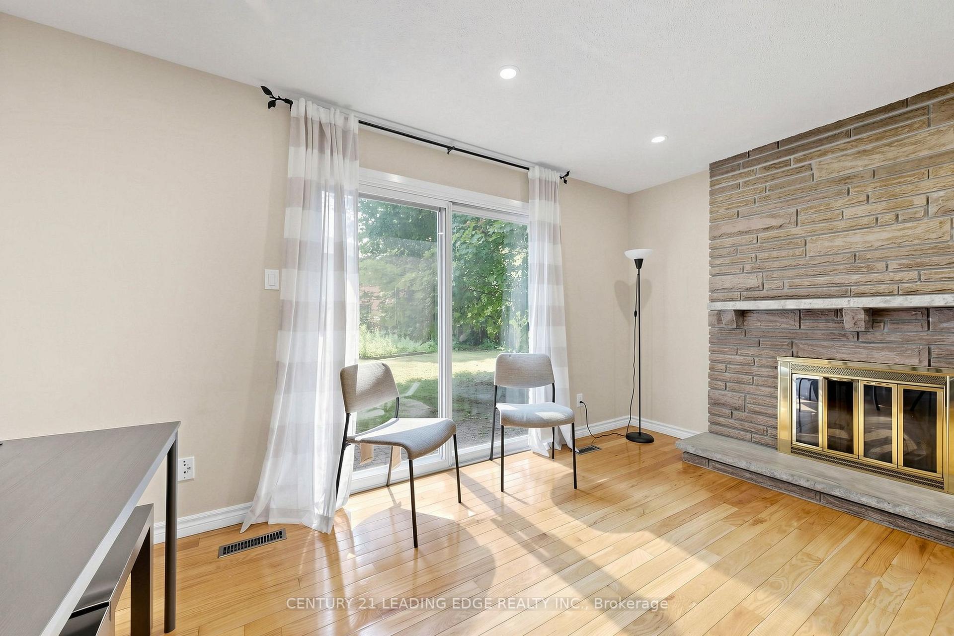 Photo 13 of 1 Briarwood Road, Markham, Unionville — HOMEH