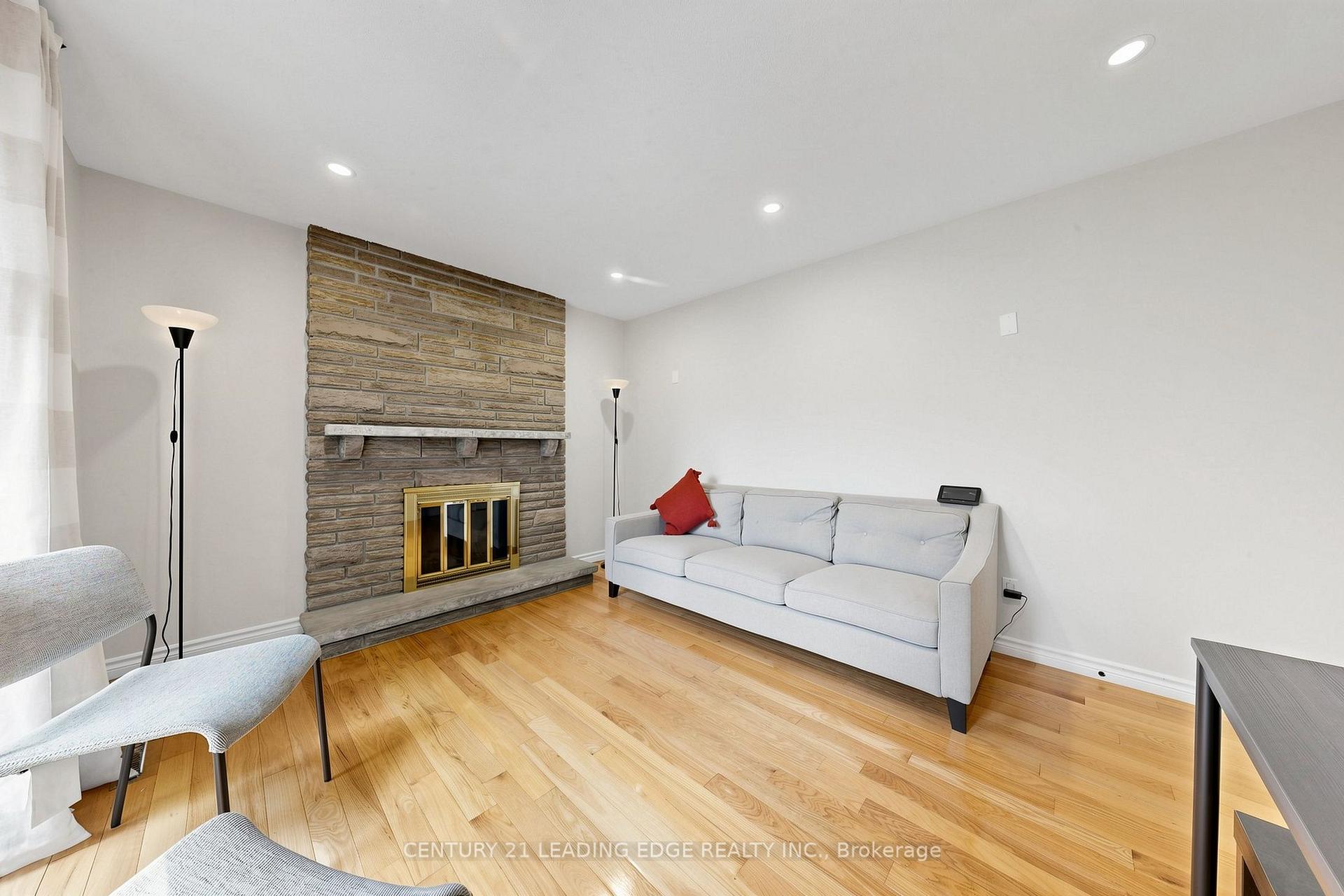 Photo 14 of 1 Briarwood Road, Markham, Unionville — HOMEH