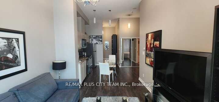 Photo 5 of Unit 201, 18 Harbour Street, Toronto, Waterfront Communities — HOMEH