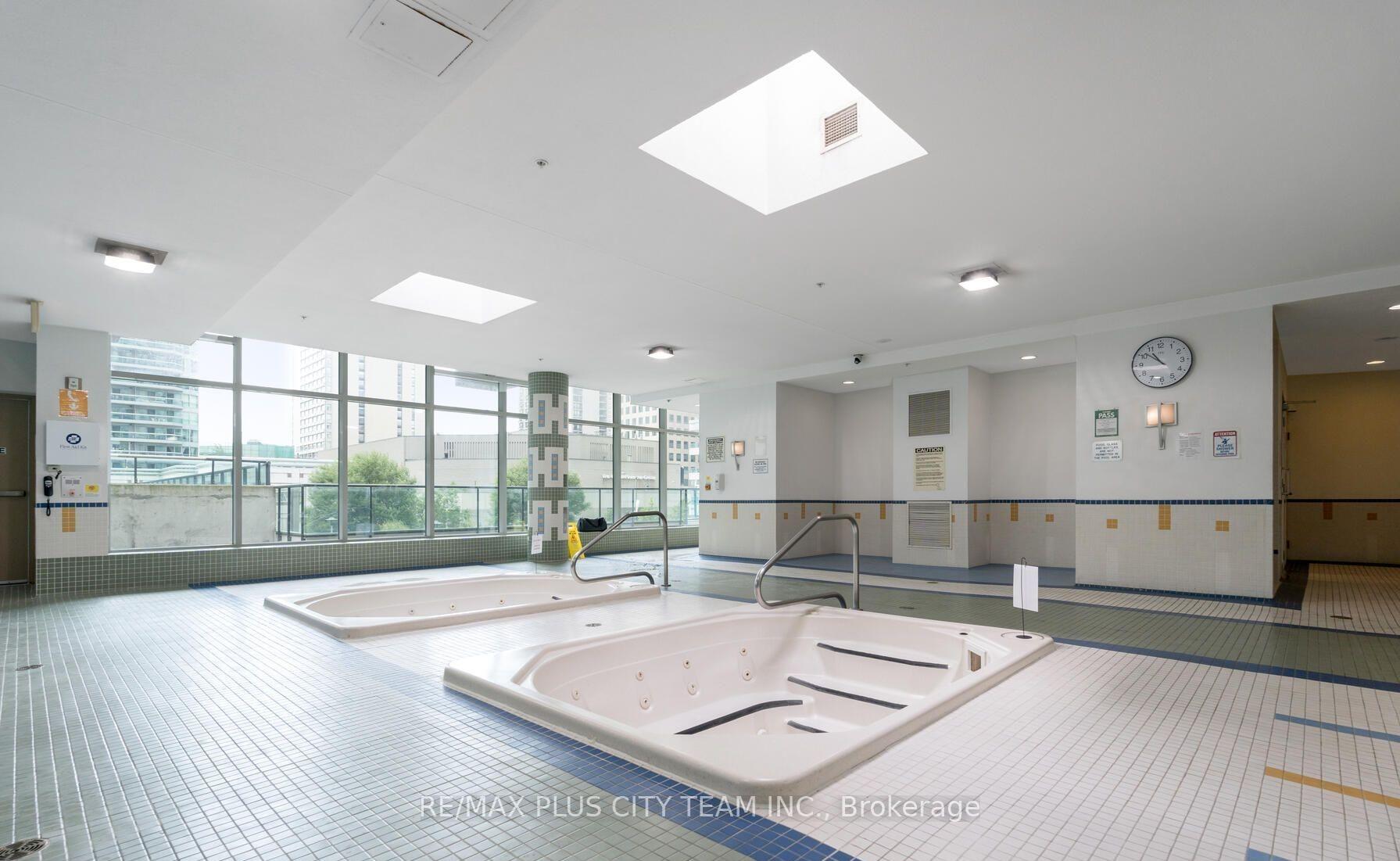 Photo 18 of Unit 201, 18 Harbour Street, Toronto, Waterfront Communities — HOMEH