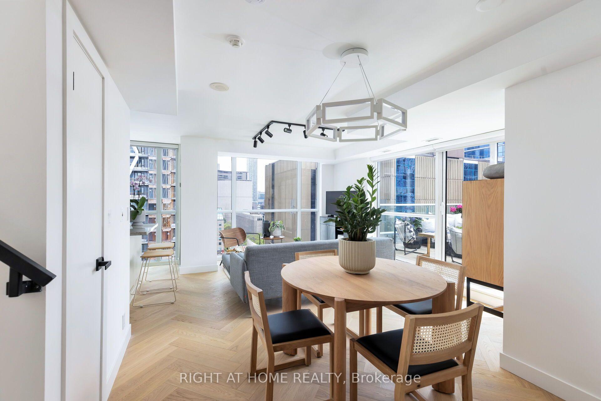 Photo 5 of Unit PH8, 96 St Patrick Street, Toronto, Kensington-Chinatown — HOMEH