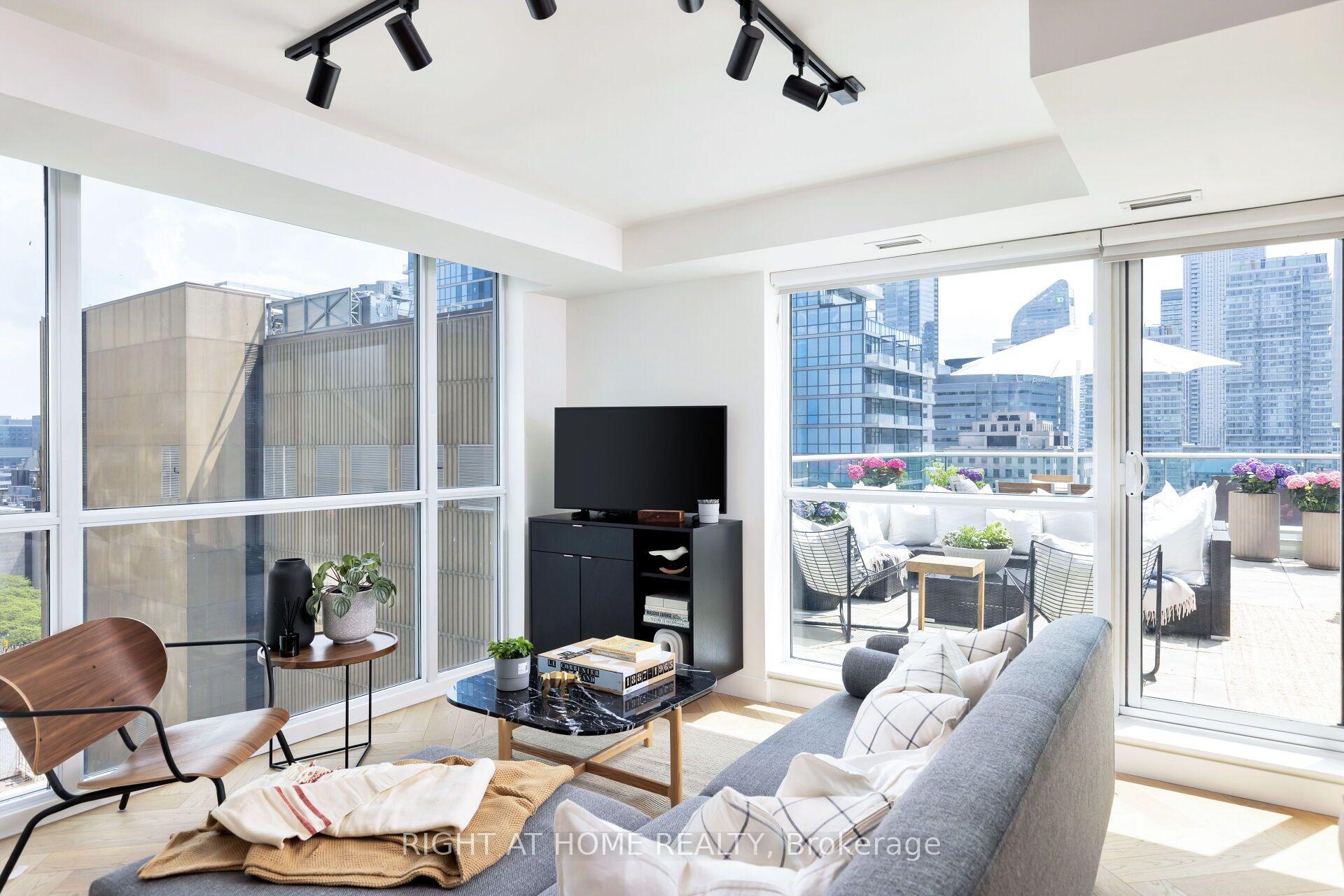 Photo 6 of Unit PH8, 96 St Patrick Street, Toronto, Kensington-Chinatown — HOMEH