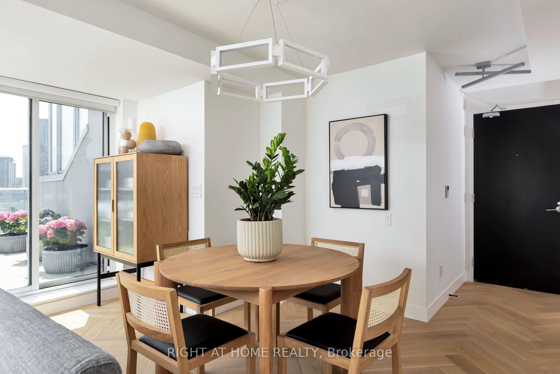 Photo 9 of Unit PH8, 96 St Patrick Street, Toronto, Kensington-Chinatown — HOMEH