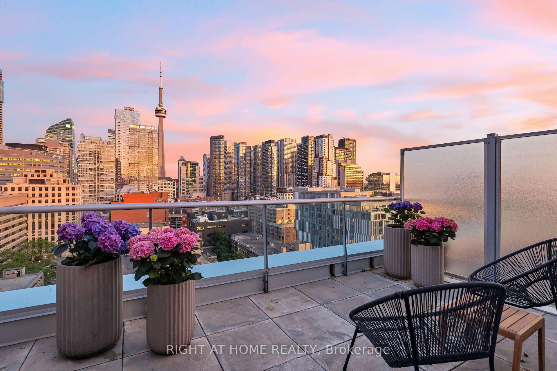 Photo 17 of Unit PH8, 96 St Patrick Street, Toronto, Kensington-Chinatown — HOMEH
