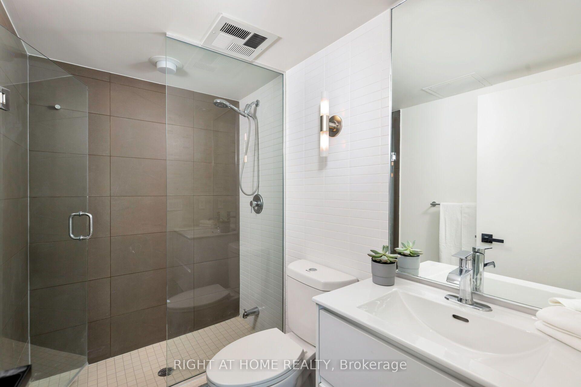 Photo 26 of Unit PH8, 96 St Patrick Street, Toronto, Kensington-Chinatown — HOMEH