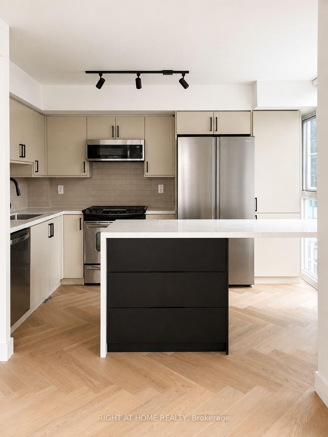 Photo 41 of Unit PH8, 96 St Patrick Street, Toronto, Kensington-Chinatown — HOMEH
