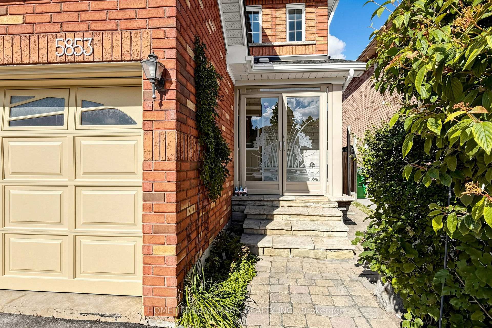 Photo 2 of 5853 Swordsman Drive, Mississauga, Churchill Meadows — HOMEH