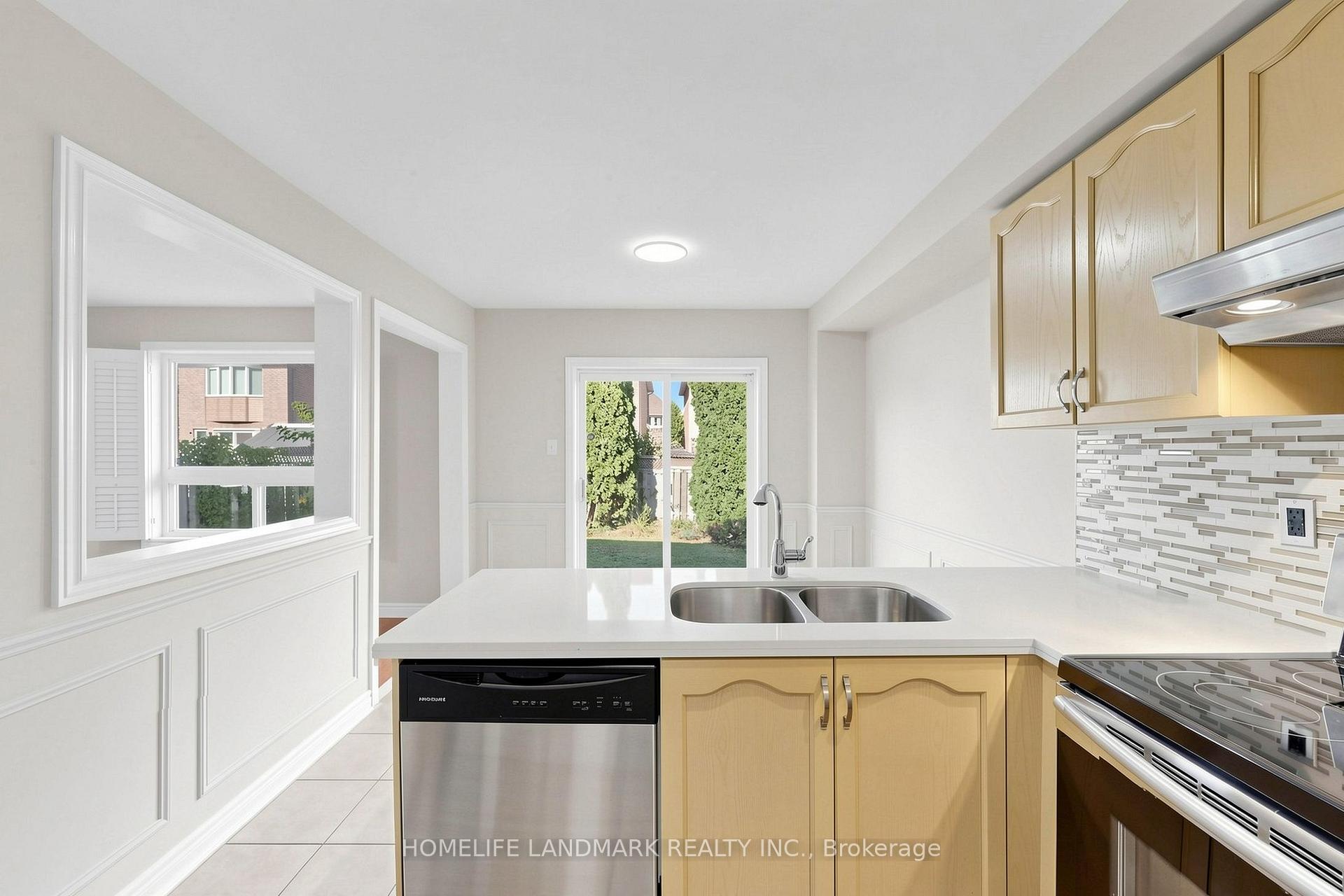 Photo 11 of 5853 Swordsman Drive, Mississauga, Churchill Meadows — HOMEH