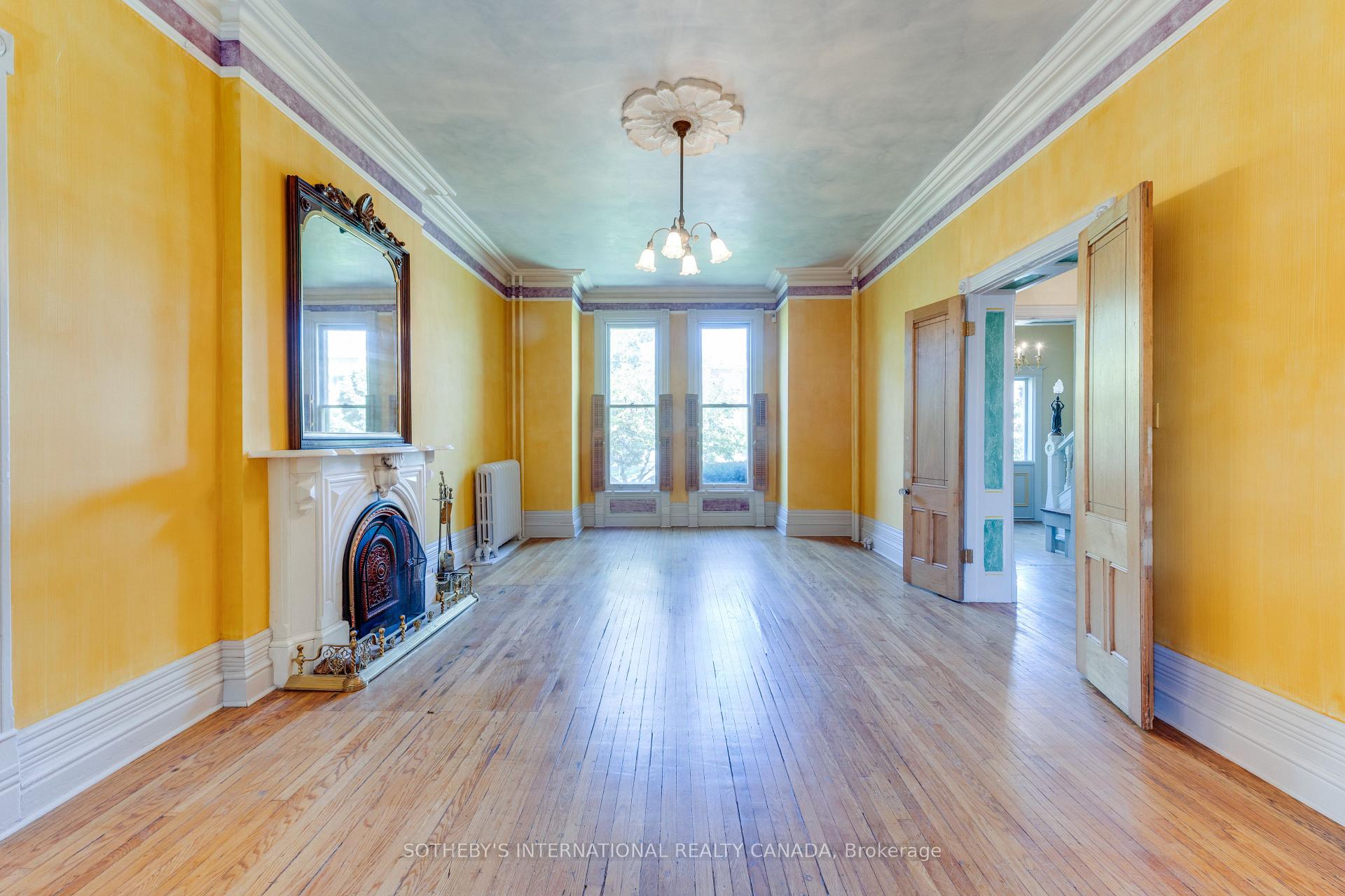 Photo 8 of 21 Rose Avenue, Toronto, Cabbagetown-South St. James Town — HOMEH