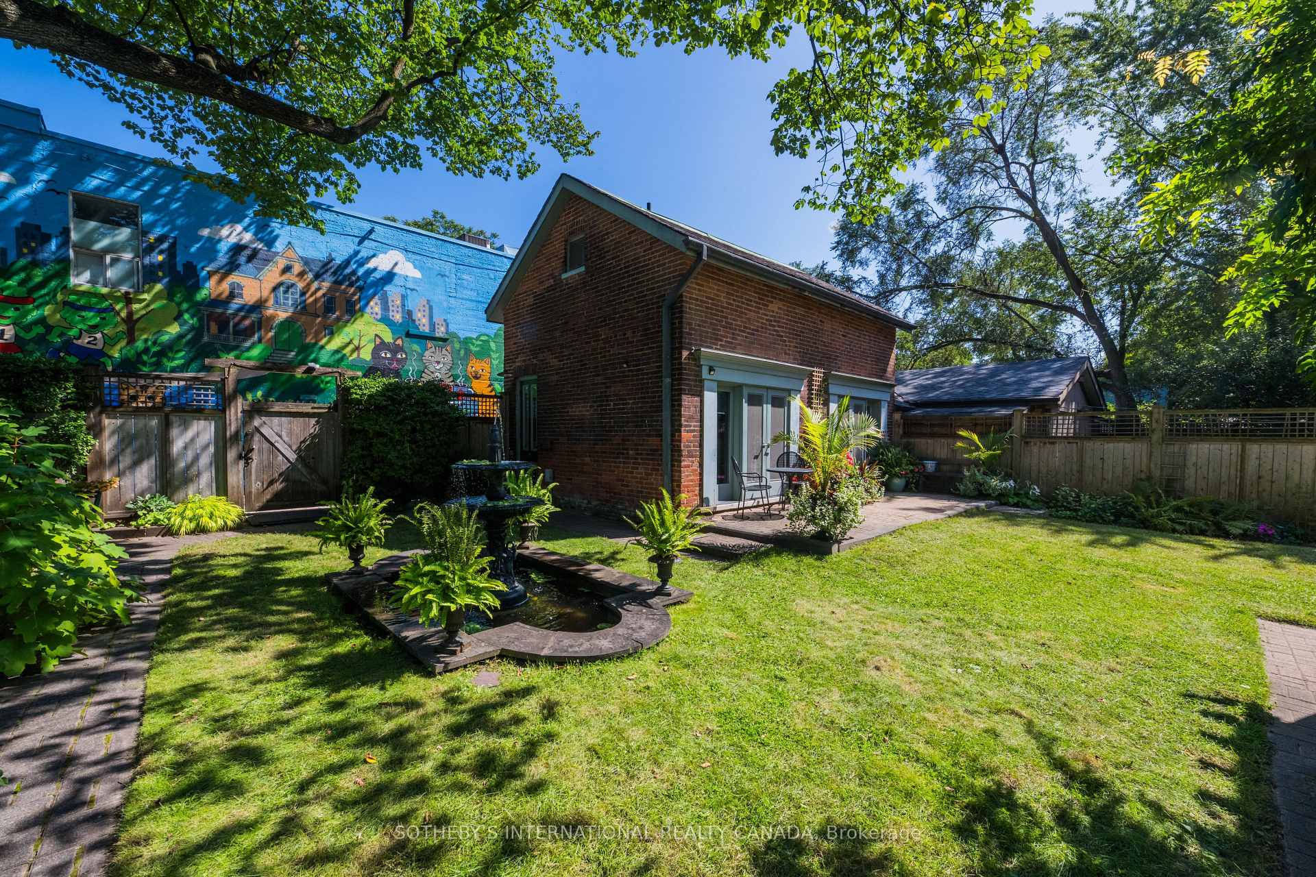 Photo 20 of 21 Rose Avenue, Toronto, Cabbagetown-South St. James Town — HOMEH