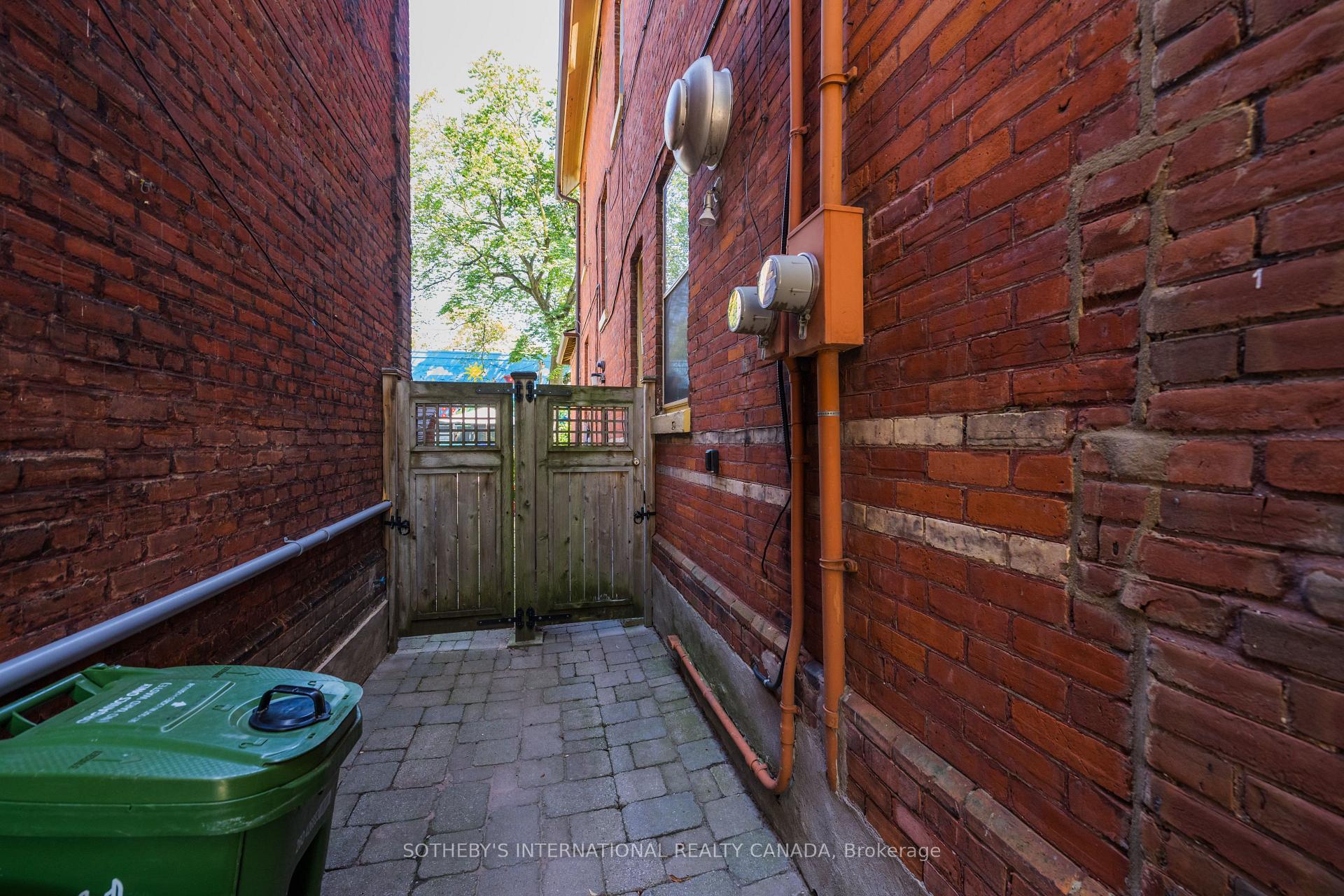 Photo 33 of 21 Rose Avenue, Toronto, Cabbagetown-South St. James Town — HOMEH