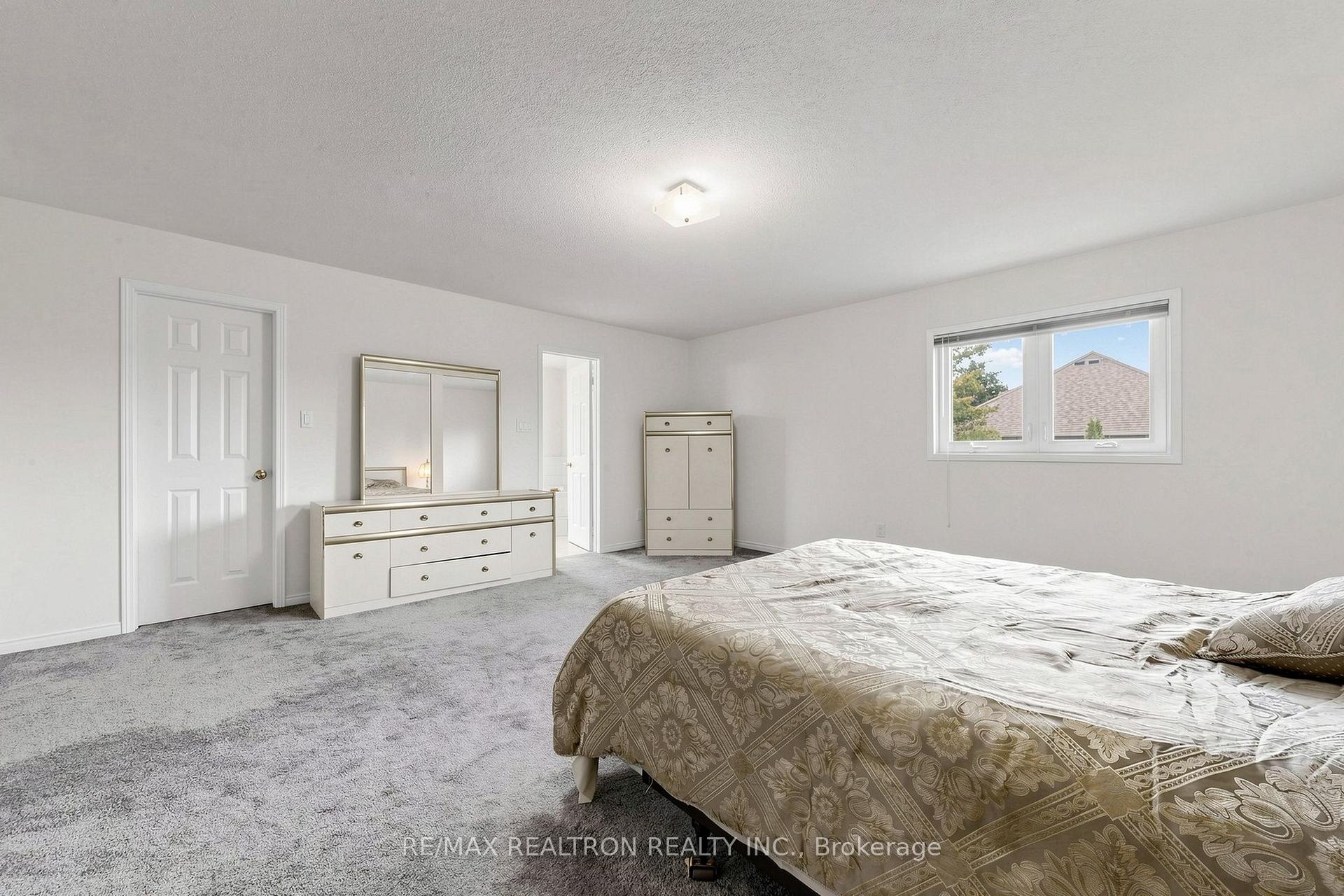 Photo 28 of 29 Joshua Court, Vaughan, Crestwood-Springfarm-Yorkhill — HOMEH