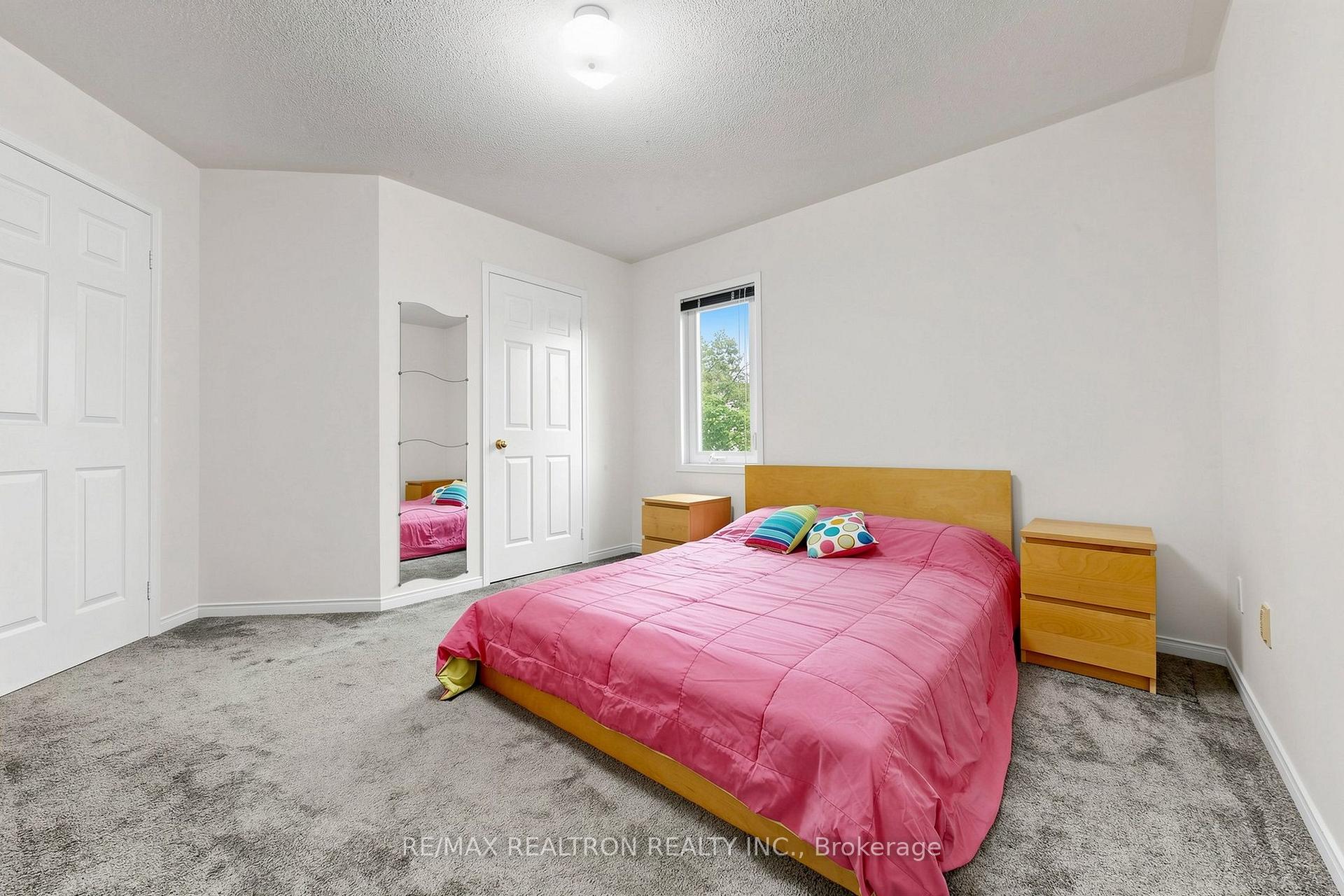 Photo 31 of 29 Joshua Court, Vaughan, Crestwood-Springfarm-Yorkhill — HOMEH