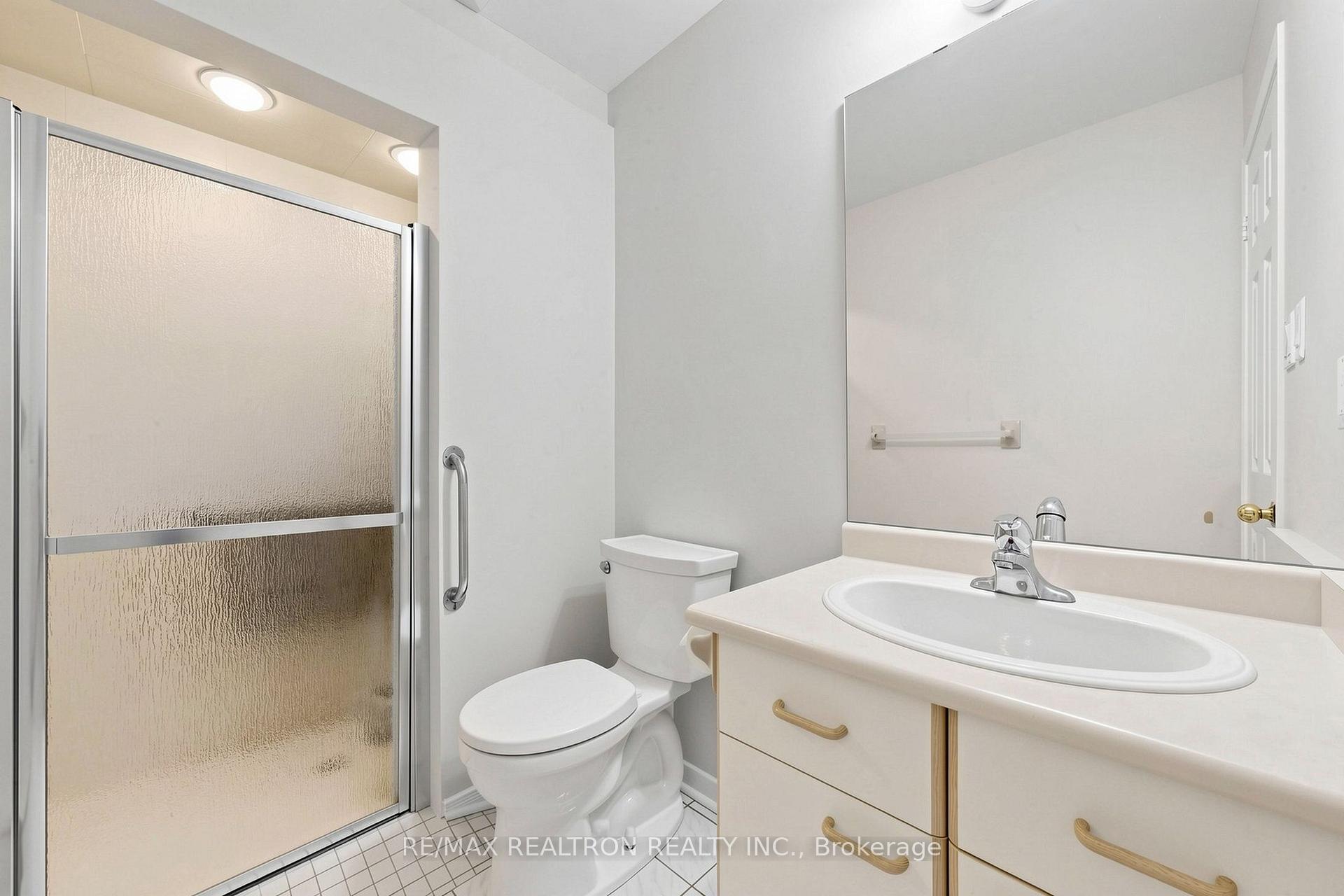 Photo 35 of 29 Joshua Court, Vaughan, Crestwood-Springfarm-Yorkhill — HOMEH