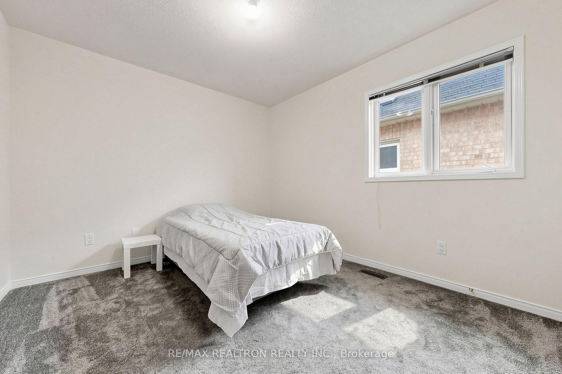 Photo 36 of 29 Joshua Court, Vaughan, Crestwood-Springfarm-Yorkhill — HOMEH