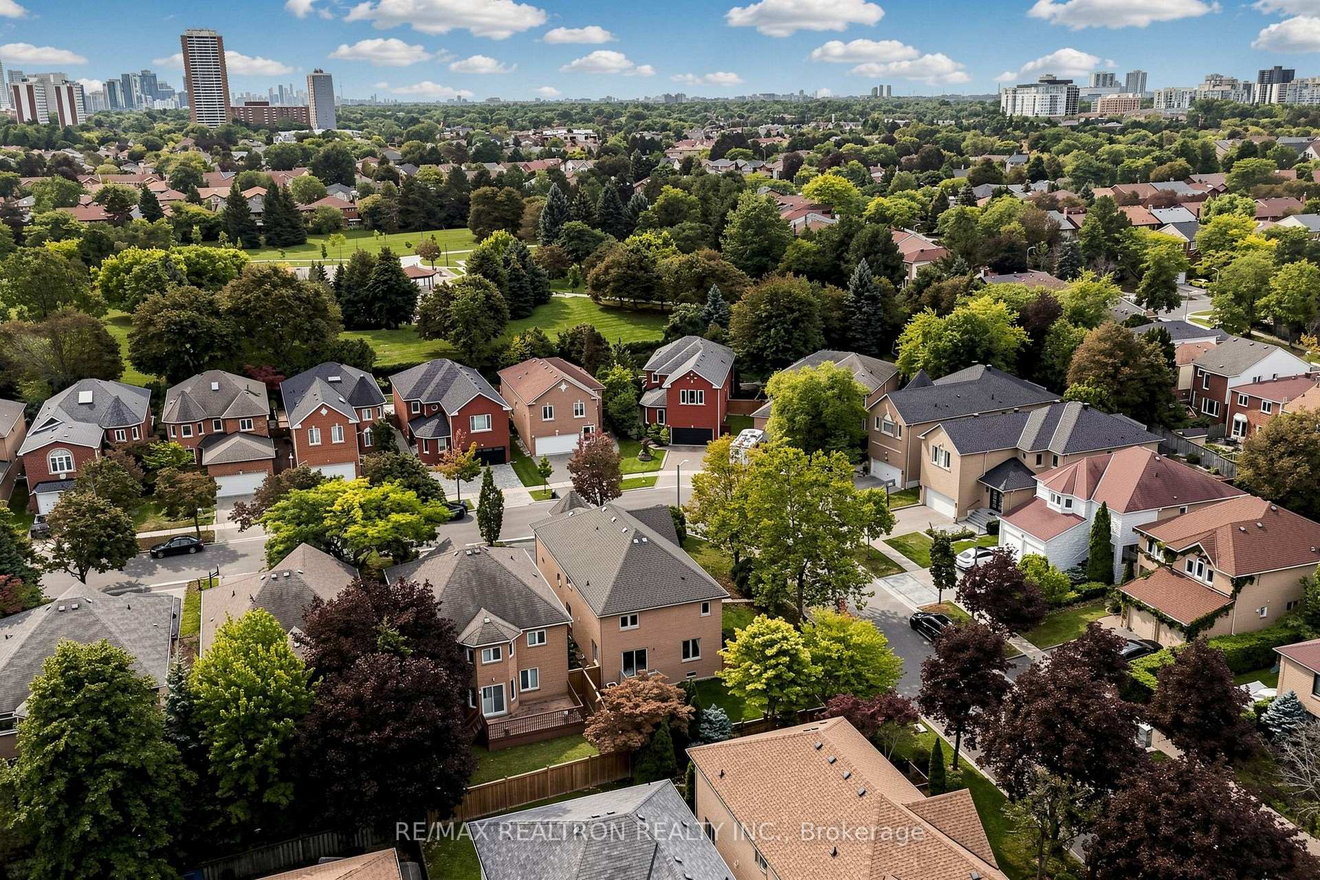 Photo 44 of 29 Joshua Court, Vaughan, Crestwood-Springfarm-Yorkhill — HOMEH