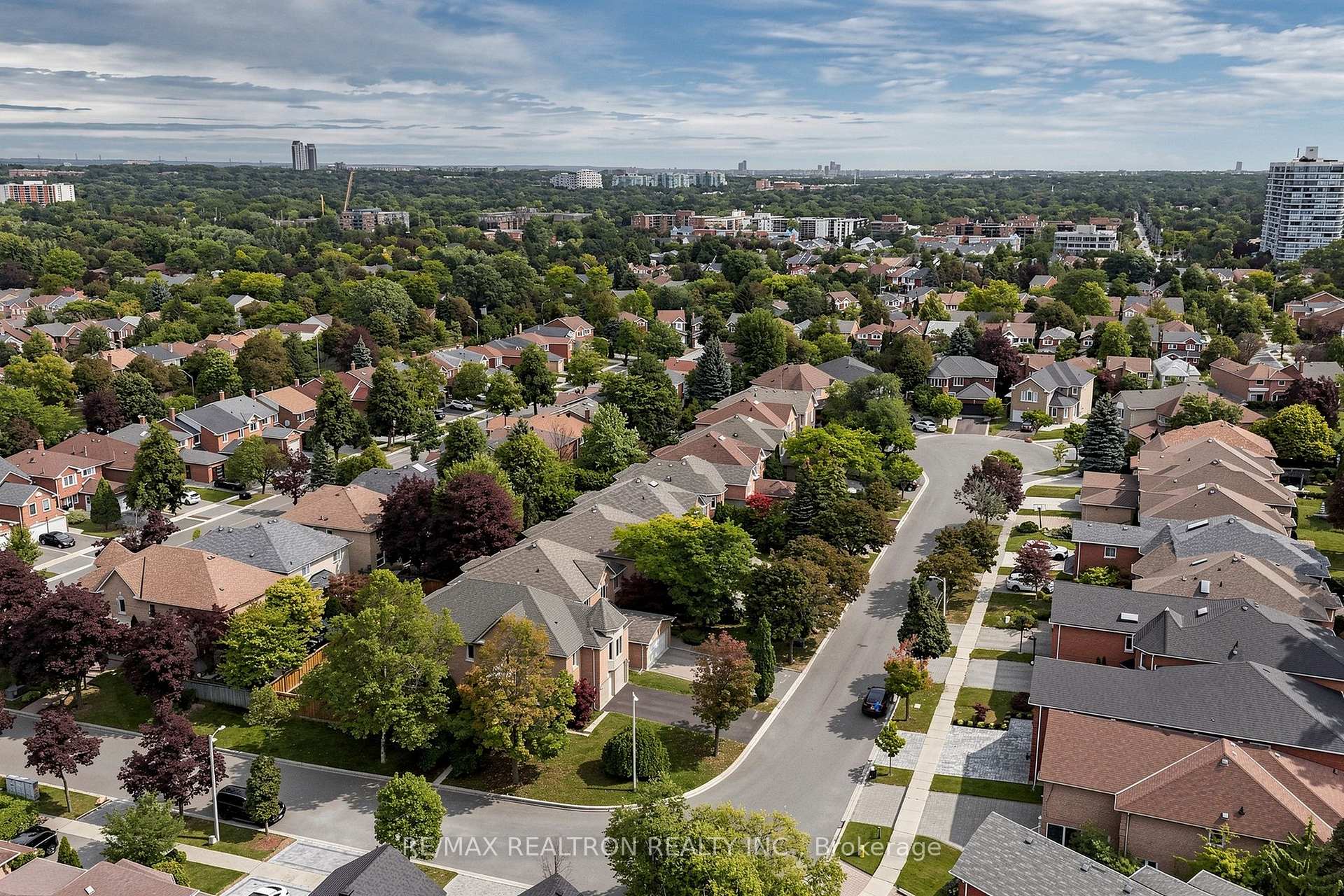 Photo 45 of 29 Joshua Court, Vaughan, Crestwood-Springfarm-Yorkhill — HOMEH