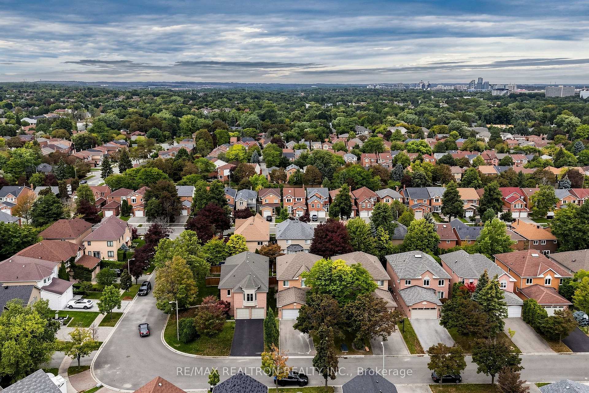 Photo 46 of 29 Joshua Court, Vaughan, Crestwood-Springfarm-Yorkhill — HOMEH