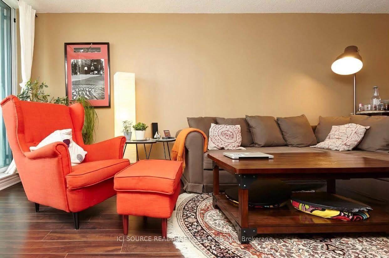 Photo 3 of Unit 812, 228 Queens Quay W, Toronto, Waterfront Communities — HOMEH