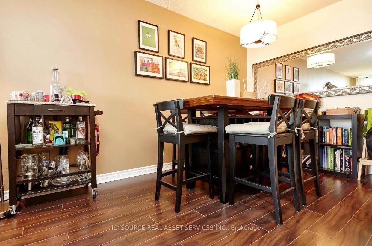 Photo 4 of Unit 812, 228 Queens Quay W, Toronto, Waterfront Communities — HOMEH