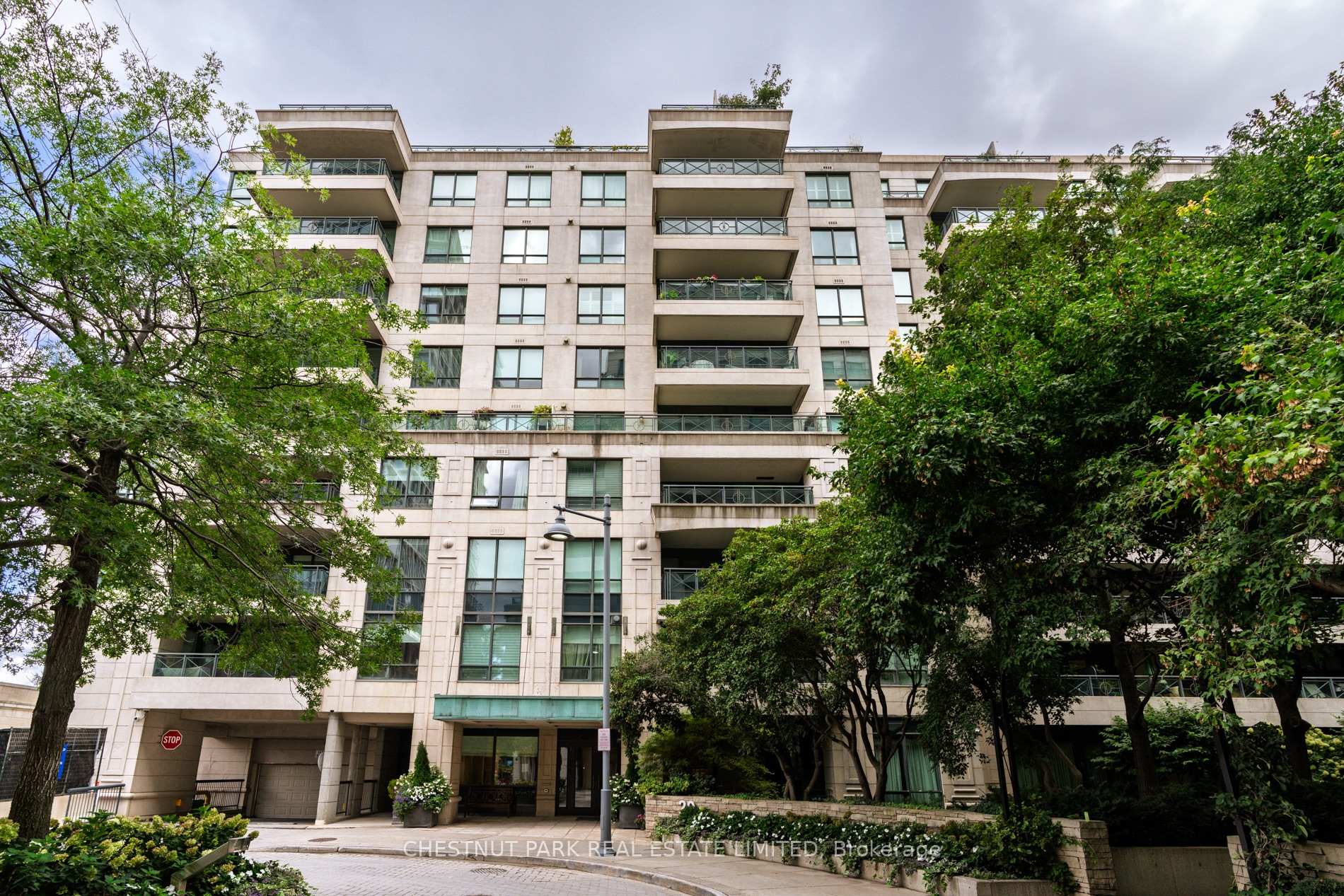 Photo 1 of Unit 607, 20 Scrivener Square, Toronto, Rosedale-Moore Park — HOMEH