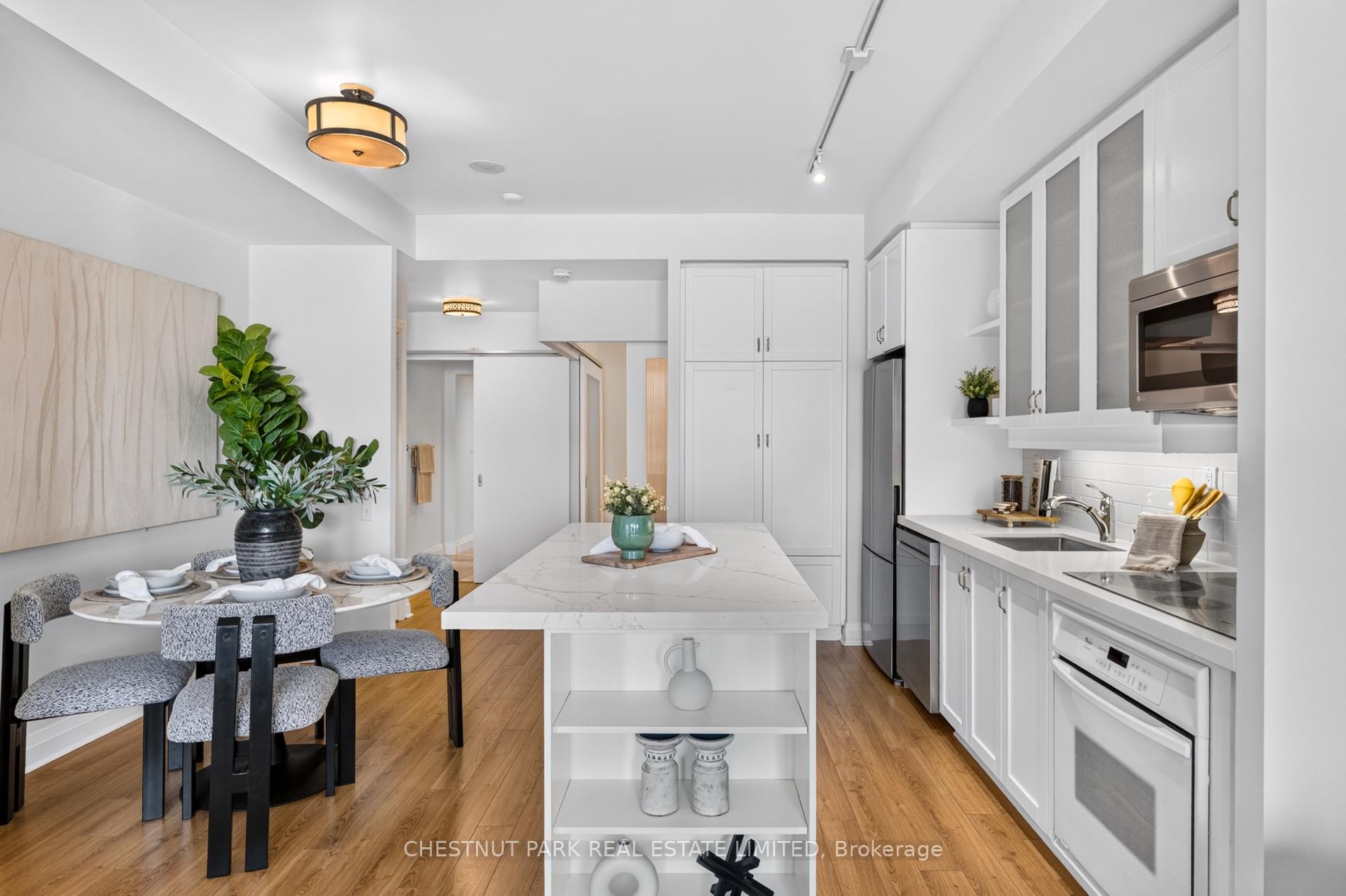 Photo 5 of Unit 607, 20 Scrivener Square, Toronto, Rosedale-Moore Park — HOMEH