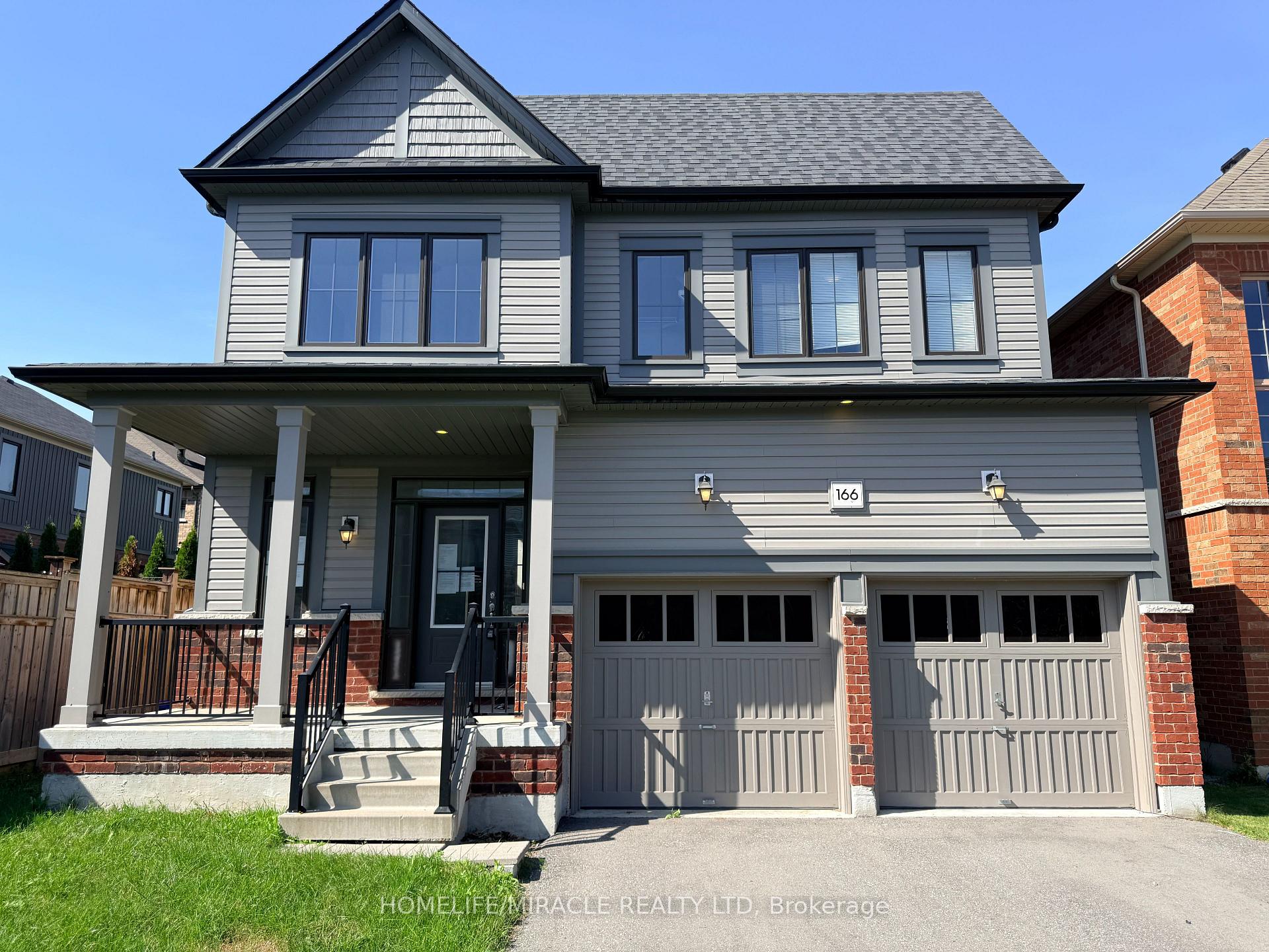 Photo 2 of 166 Crombie Street, Clarington, Bowmanville — HOMEH