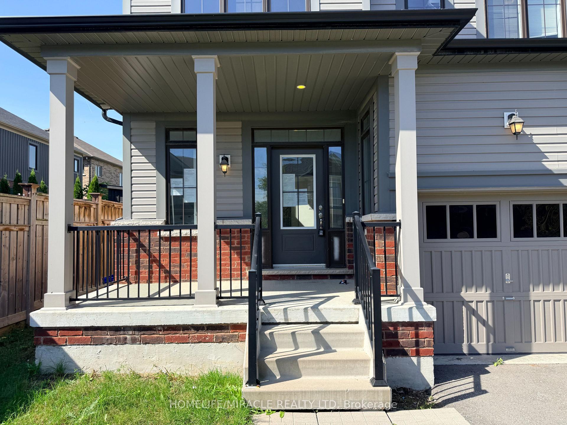 Photo 3 of 166 Crombie Street, Clarington, Bowmanville — HOMEH